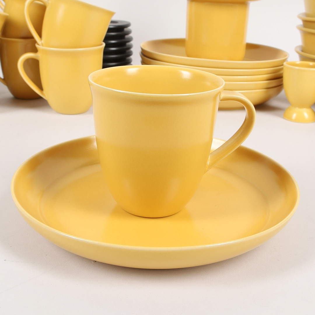 SERVISDELAR, 34 delar, stengods, Höganäs, 1900-tal.