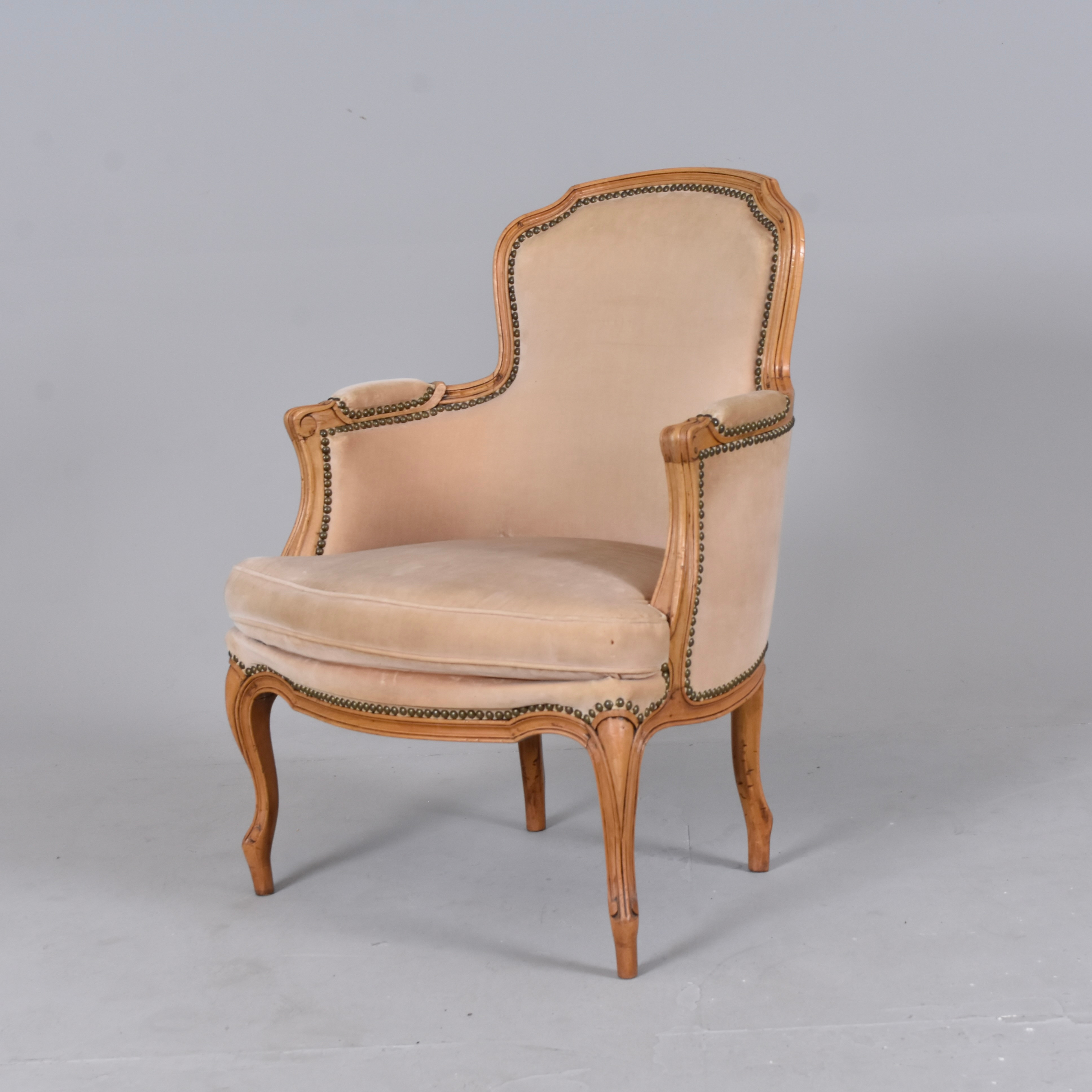 FÅTÖLJ, skuren bok, rokokostil, 1900-talets 1 hälft.