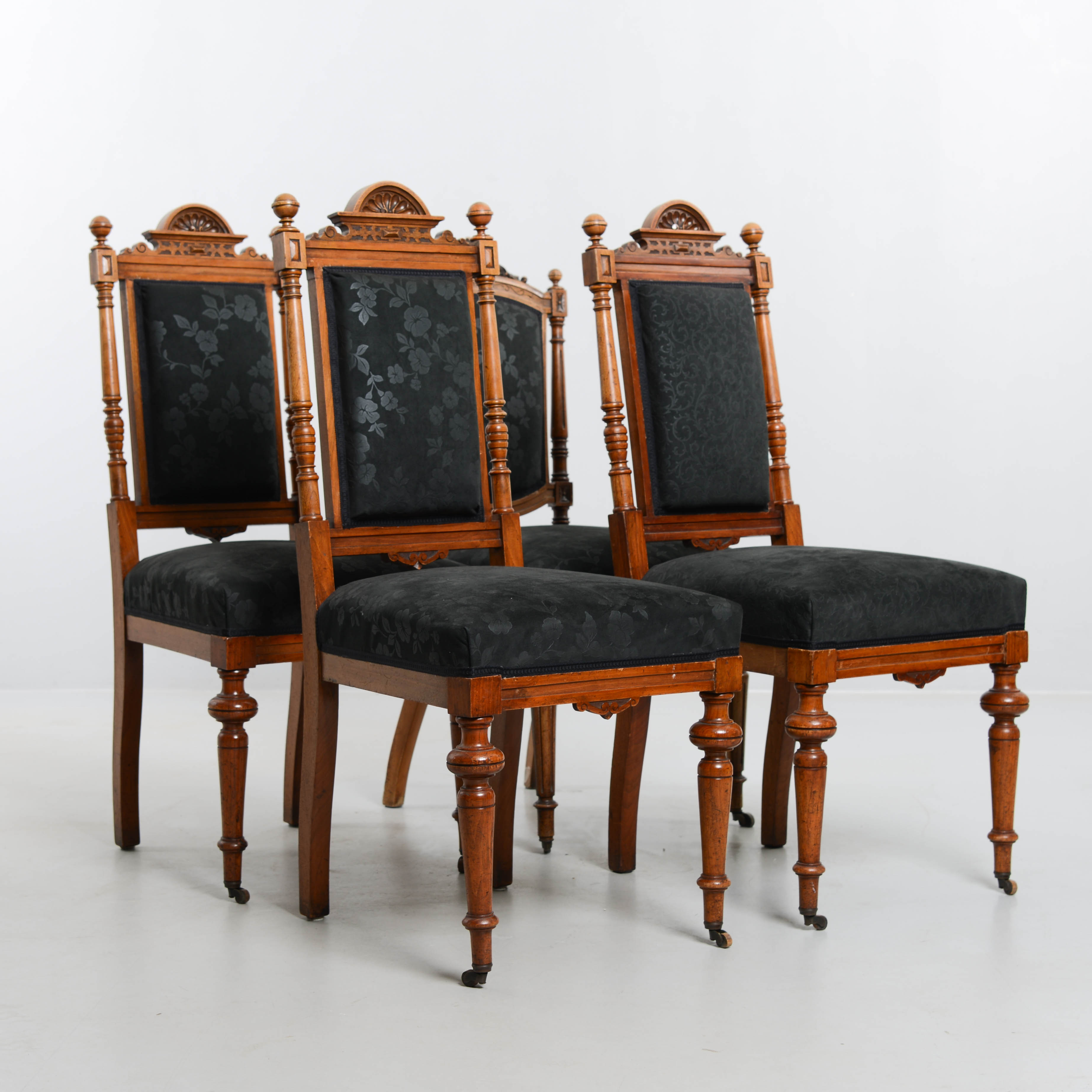 STOLAR, 4 st, nyrenässansstil, tidigt 1900-tal.