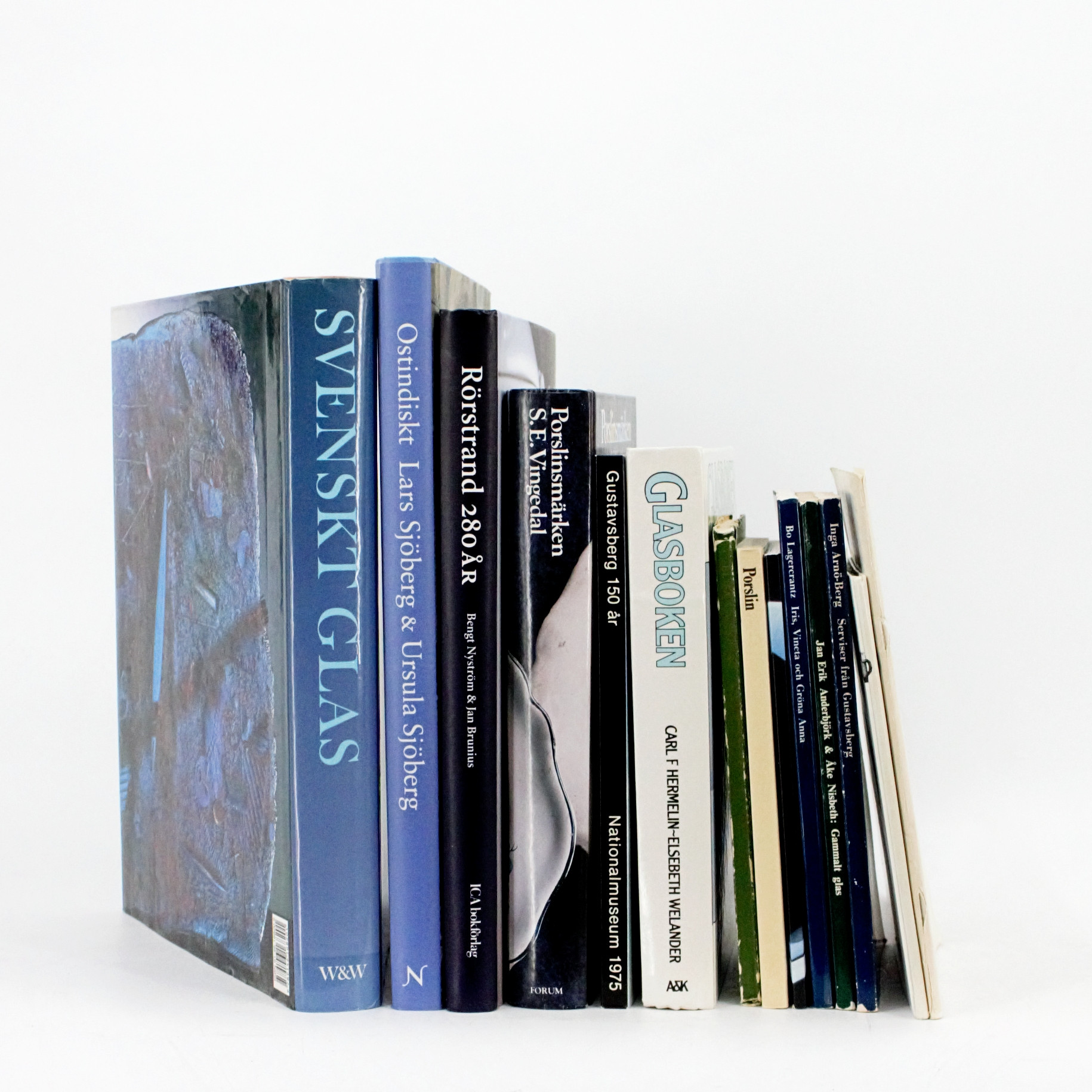 BÖCKER, 15 delar, olika författare och förlag, om glas och porslin.