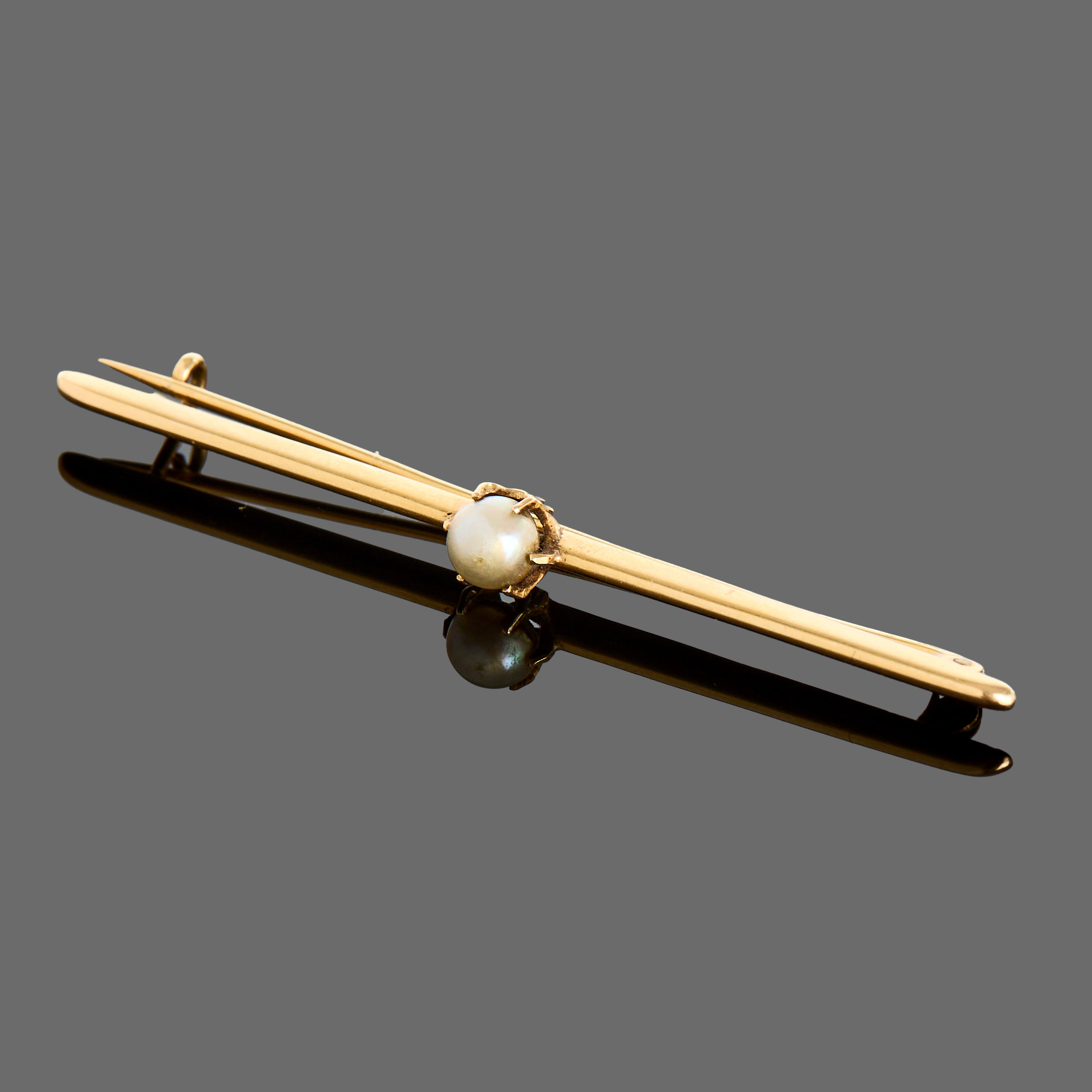BROSCH, 18k guld med en mabépärla, 1924, Stockholm.