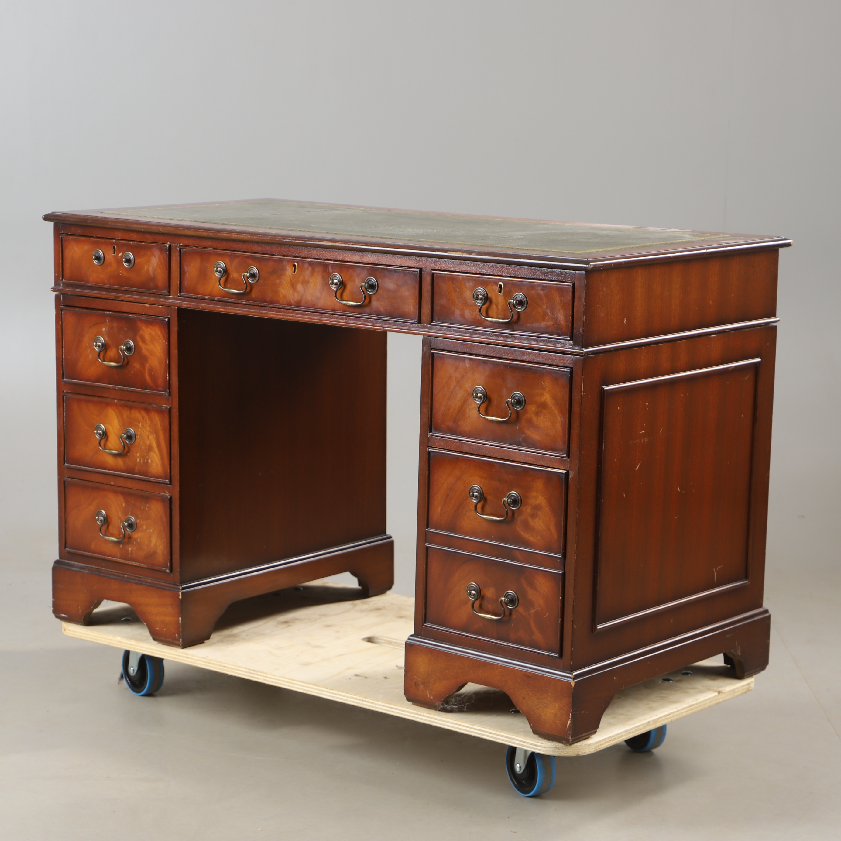 SKRIVBORD, mahogny, engelsk stil.