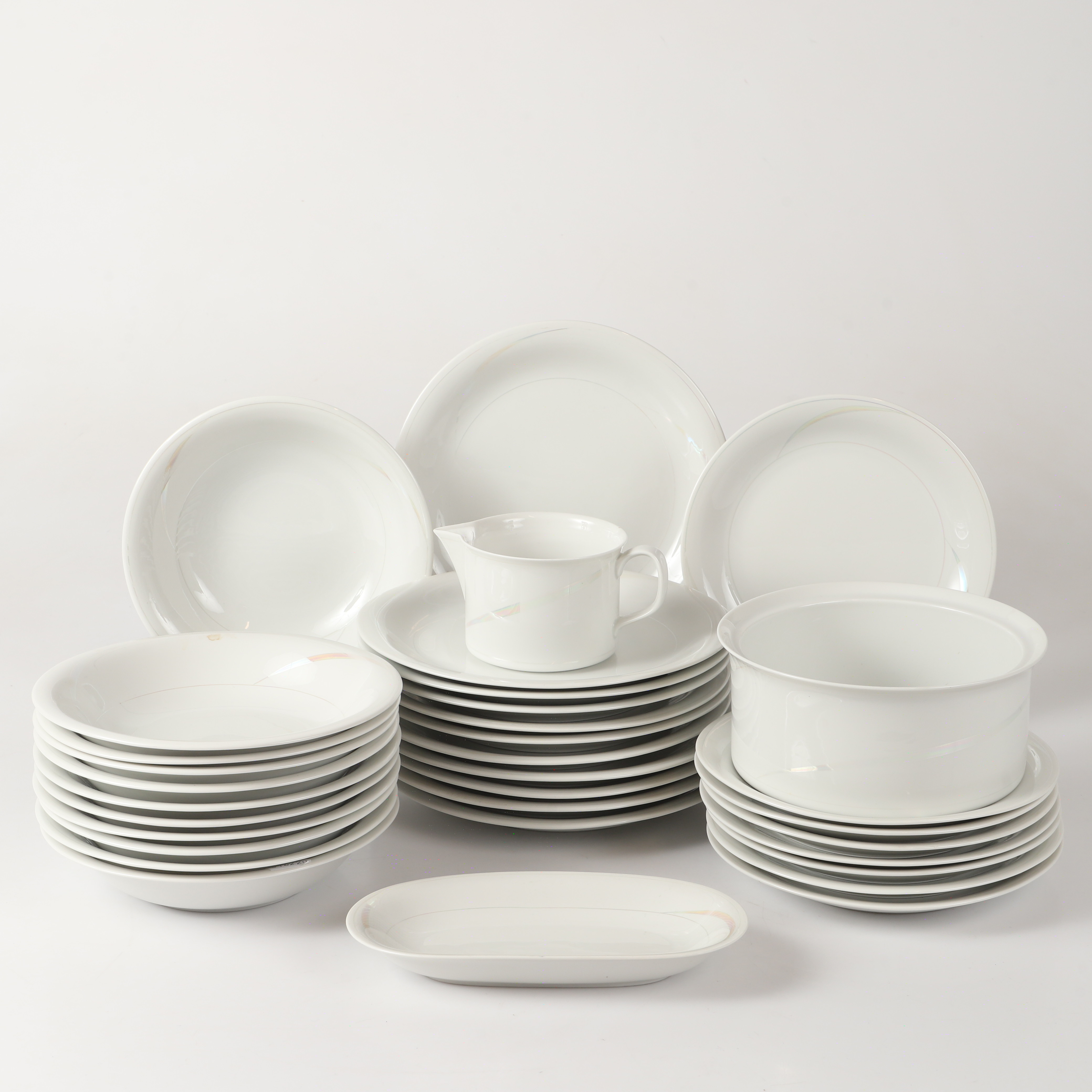 SUZANNE ÖHLÉN. Matservis, 33 delar, "Clair de lune", porslin, Rörstrand.