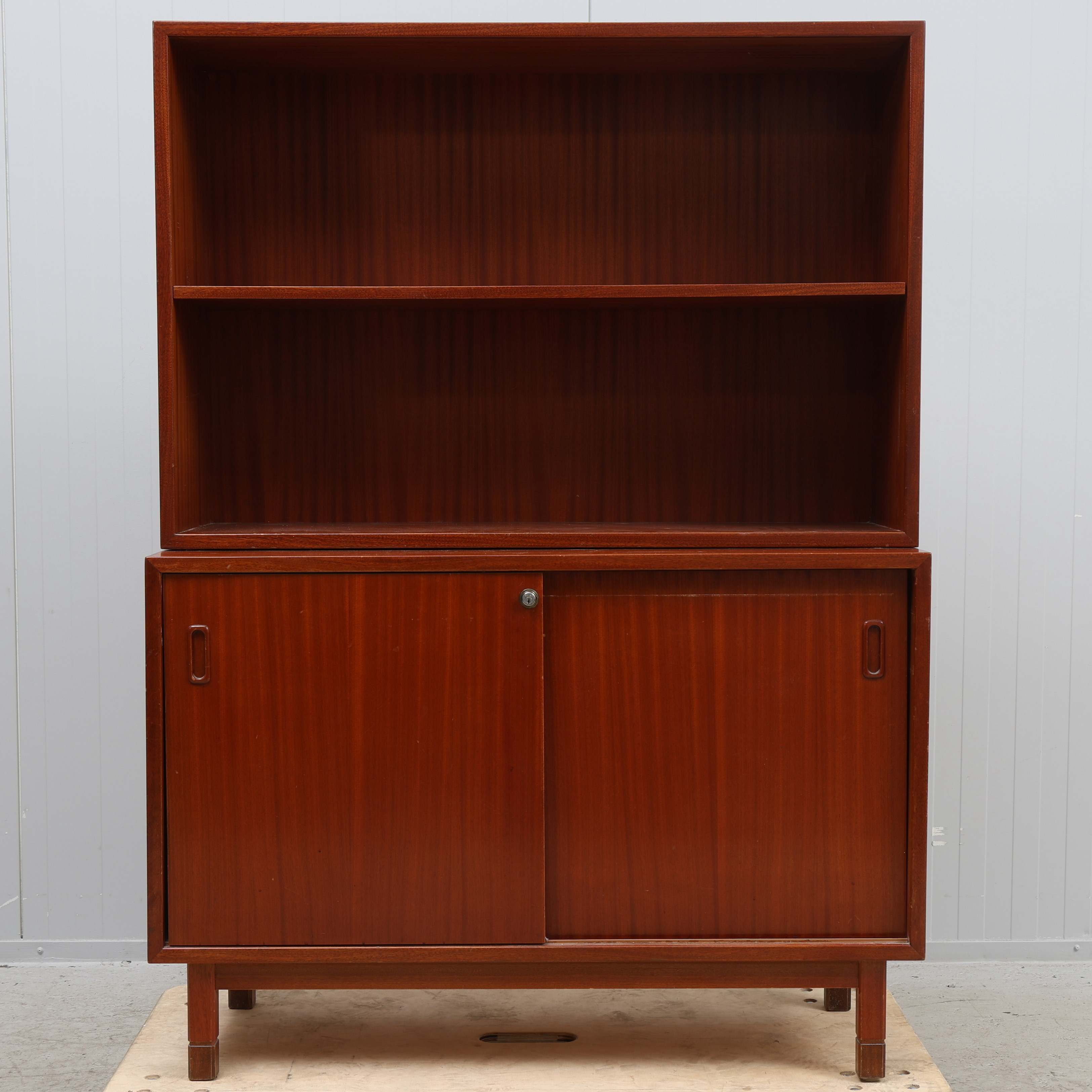 BOKHYLLA, tvådelad, 1900-talets senare hälft, Angarths.