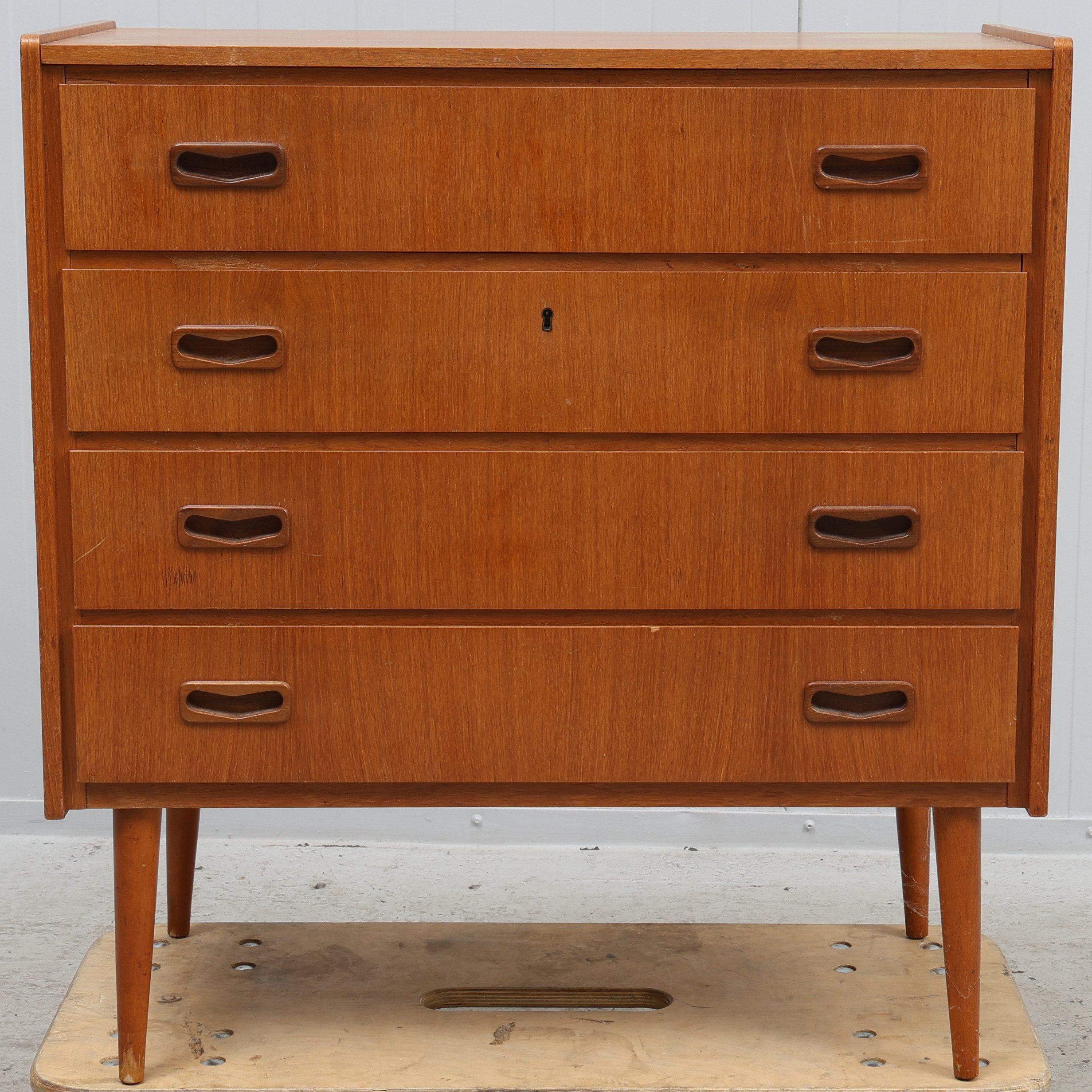 BYRÅ, teak, 1900-talets mitt.