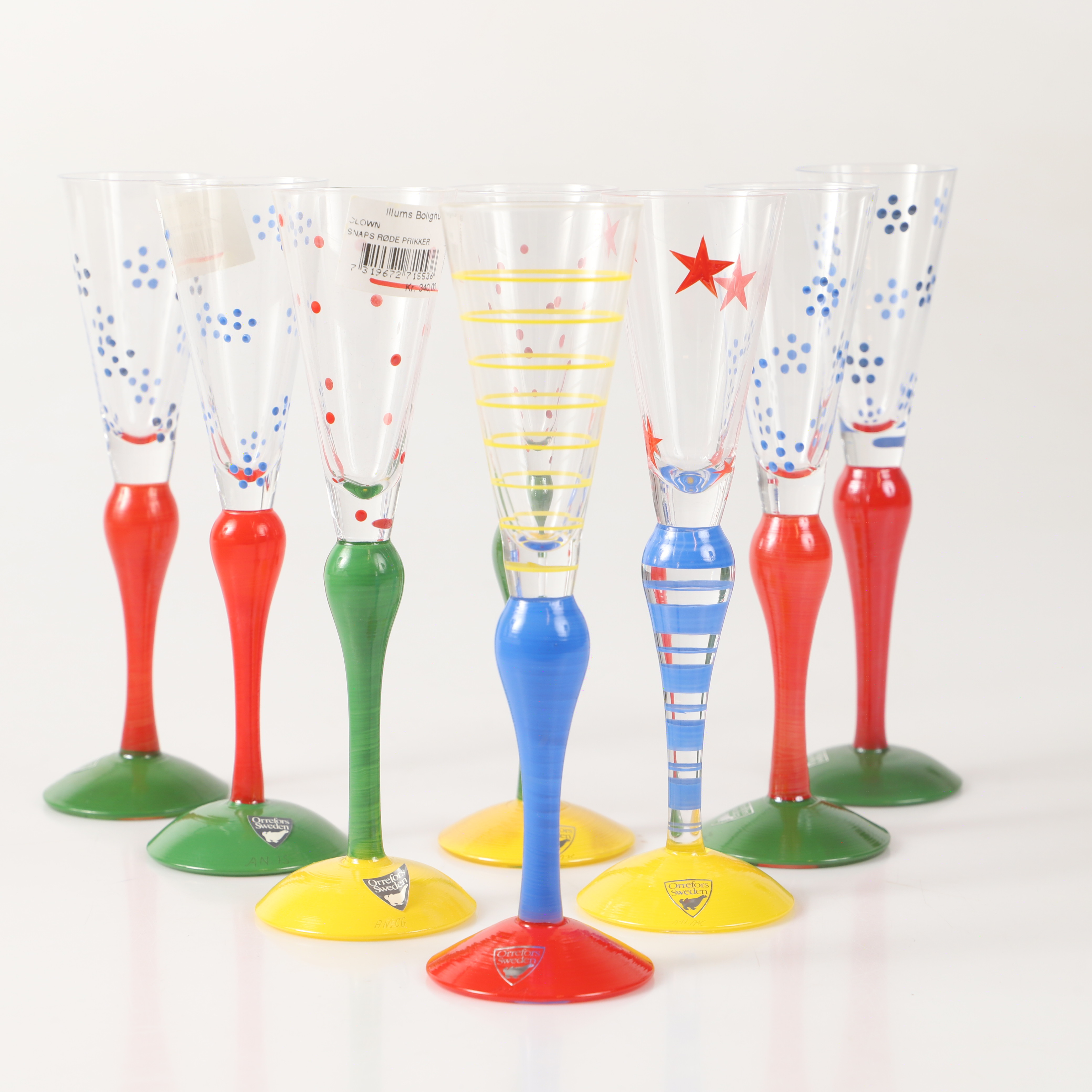 ANNE NILSSON. Snapsglas, 8stycken, "Clown", målat glas, Orrefors.