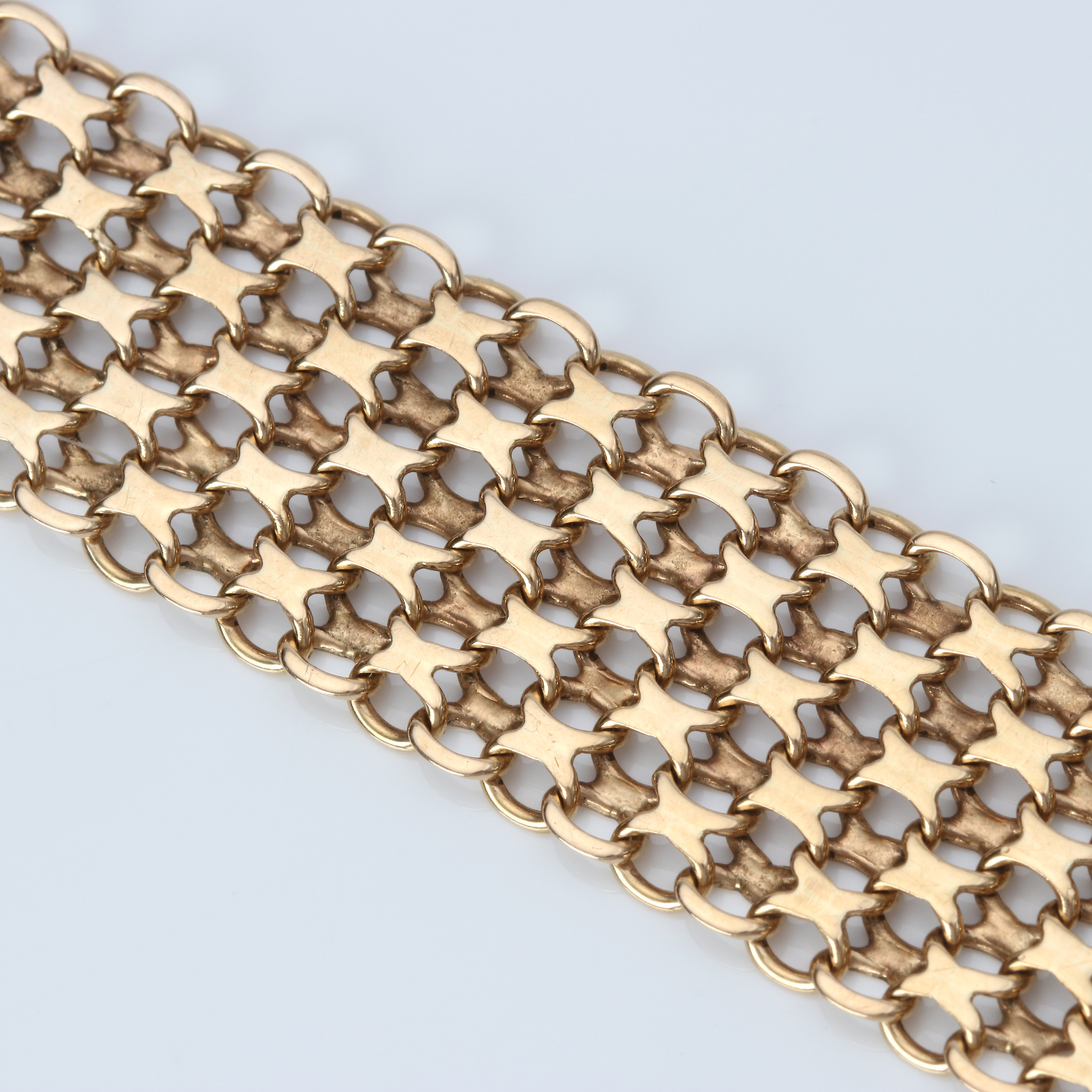 GULDARMBAND, X-LÄNK. 18k guld, vikt ca 61,5 gram.