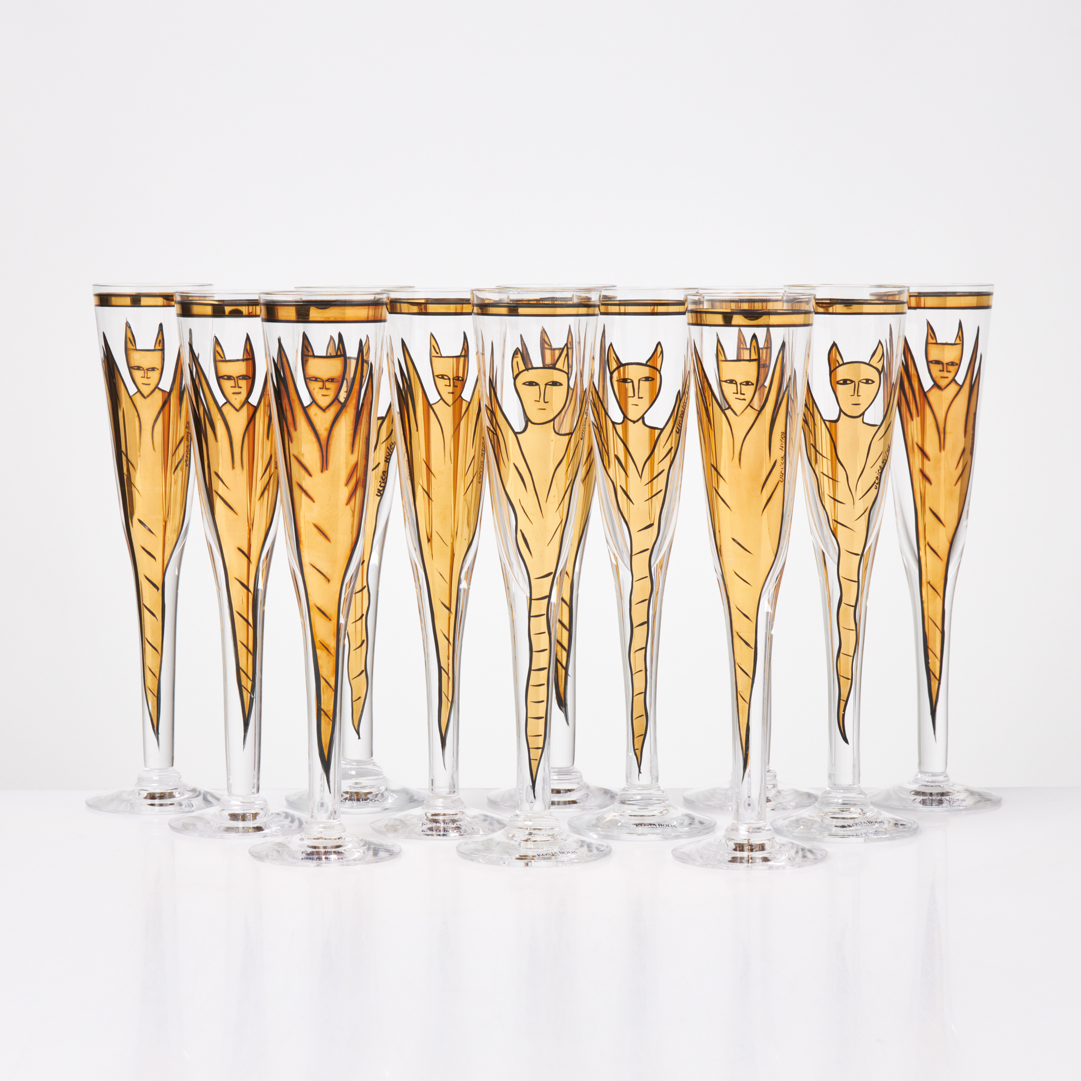 ULRICA HYDMAN-VALLIEN. CHAMPAGNEGLAS, 12 st, "Goldie", glas, handmålad dekor, signerade, etikettmärkta, Kosta Boda.