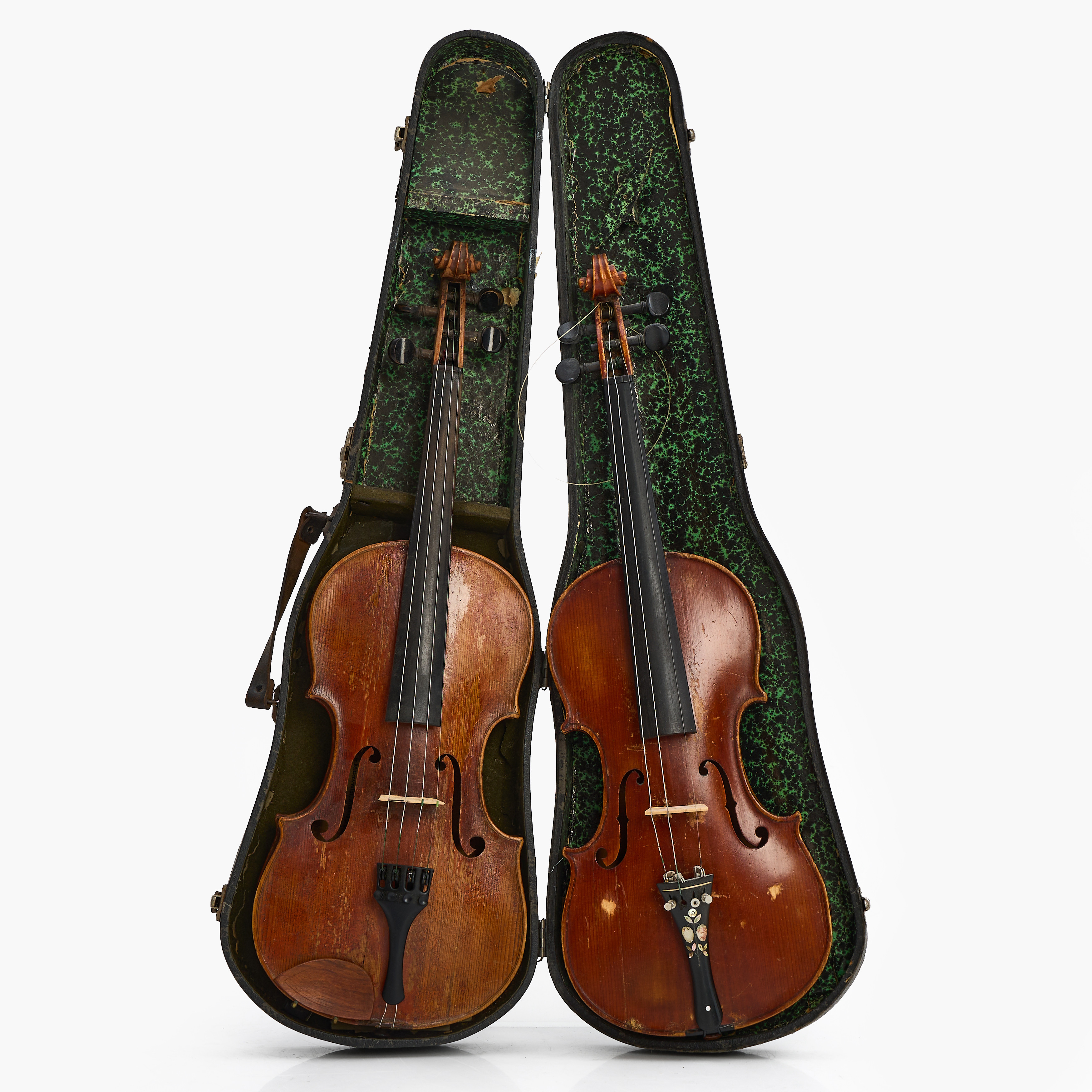 VIOLINER, 2 st, varav en etikettmärkt Mathias Kloz.