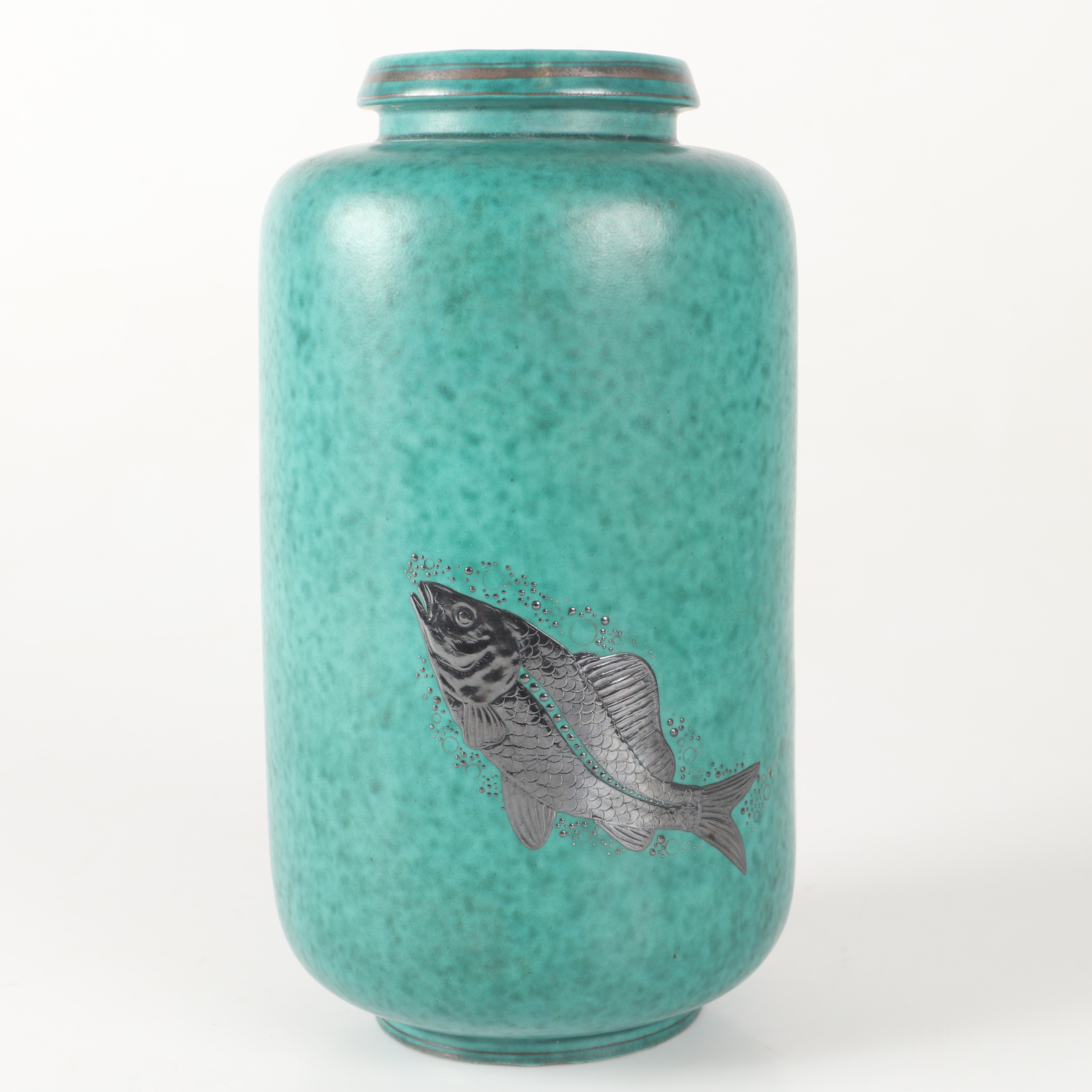 WILHELM KÅGE. Vas, "Argenta", porslin med silverdekor, Gustavsberg.