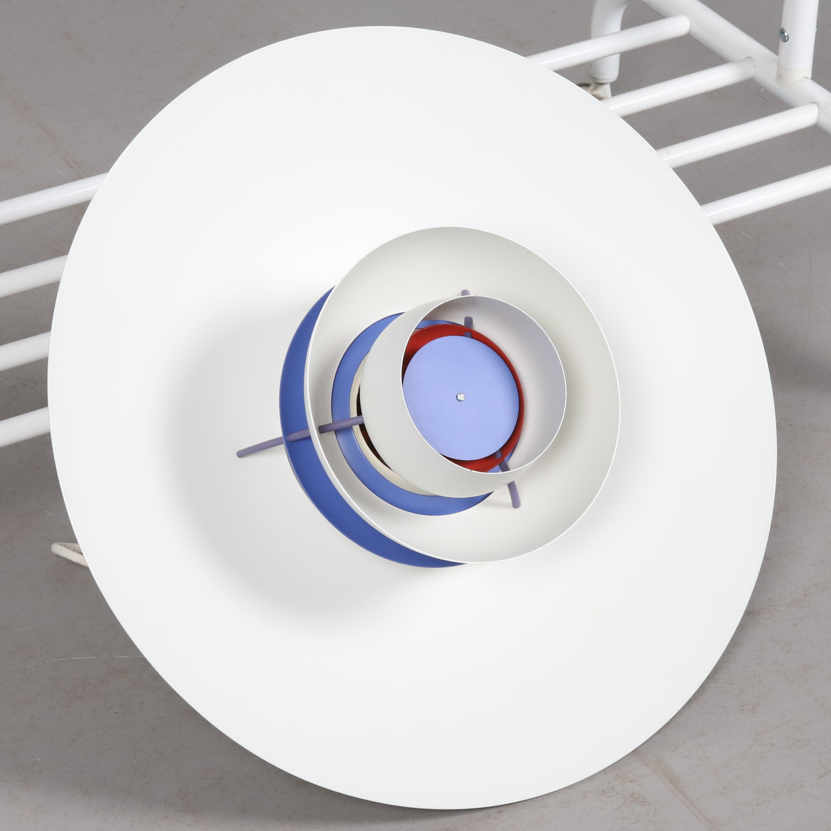 POUL HENNINGSEN. Taklampa, PH5, Louis Poulsen, Danmark.