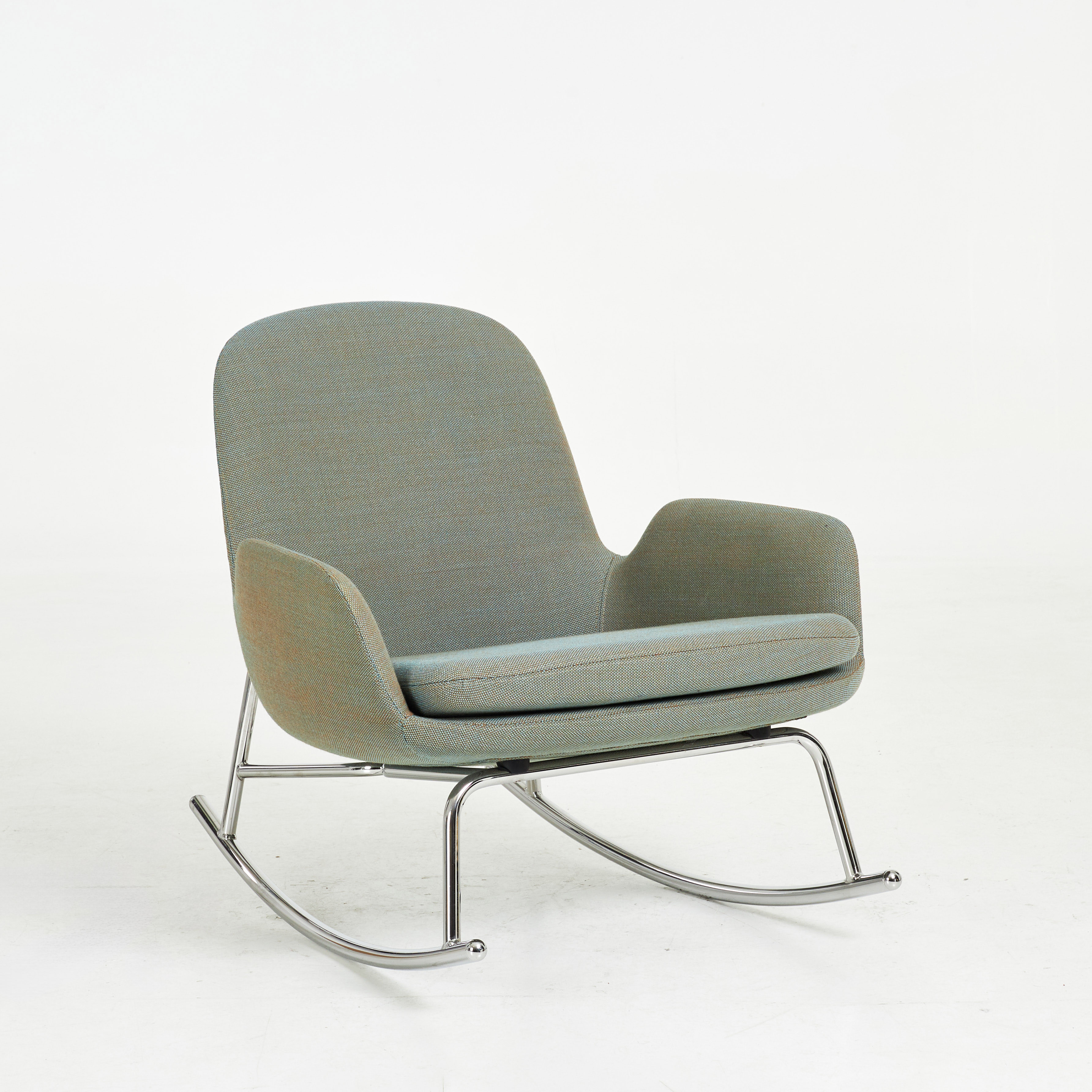SIMON LEGALD. Gungstol, "Era Rocking Chair Low", för Normann Copenhagen, kromat underrede, textilklädsel, etikettmärkt.