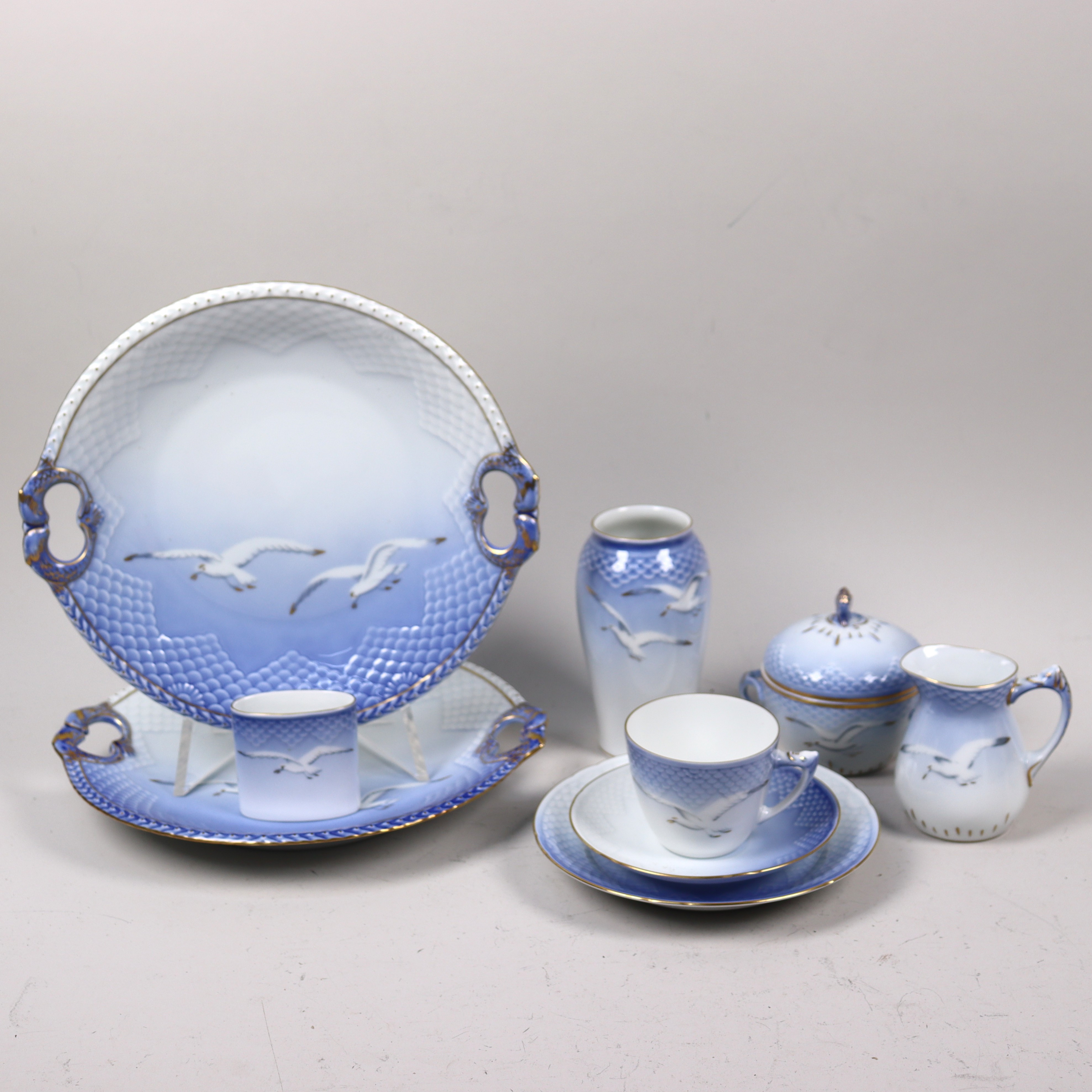 KAFFESERVIS, 42 delar, "Blå Måsen", Bing & Gröndahl, Danmark.