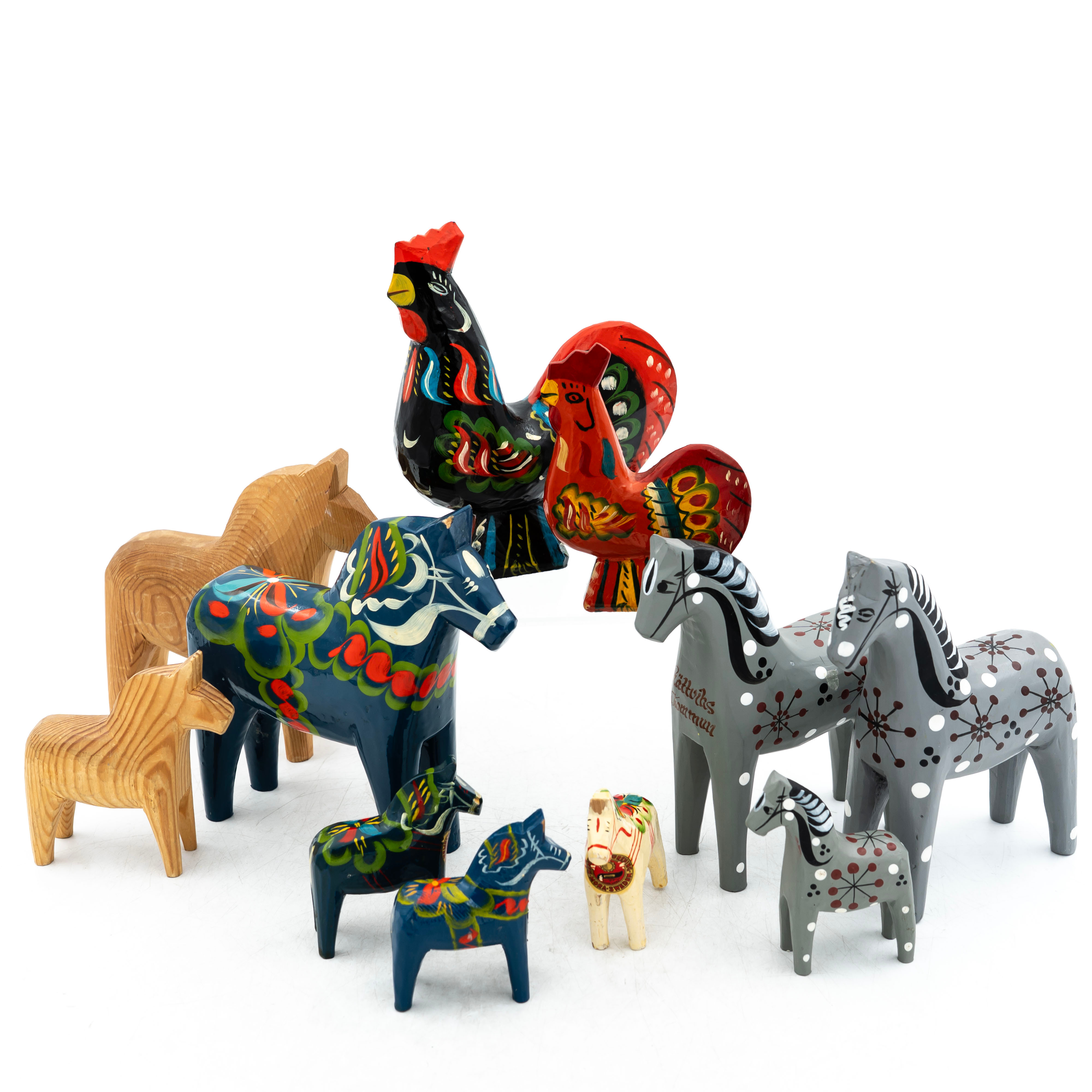 SAMLING DALAHÄSTAR/DALATUPPAR (9 delar).