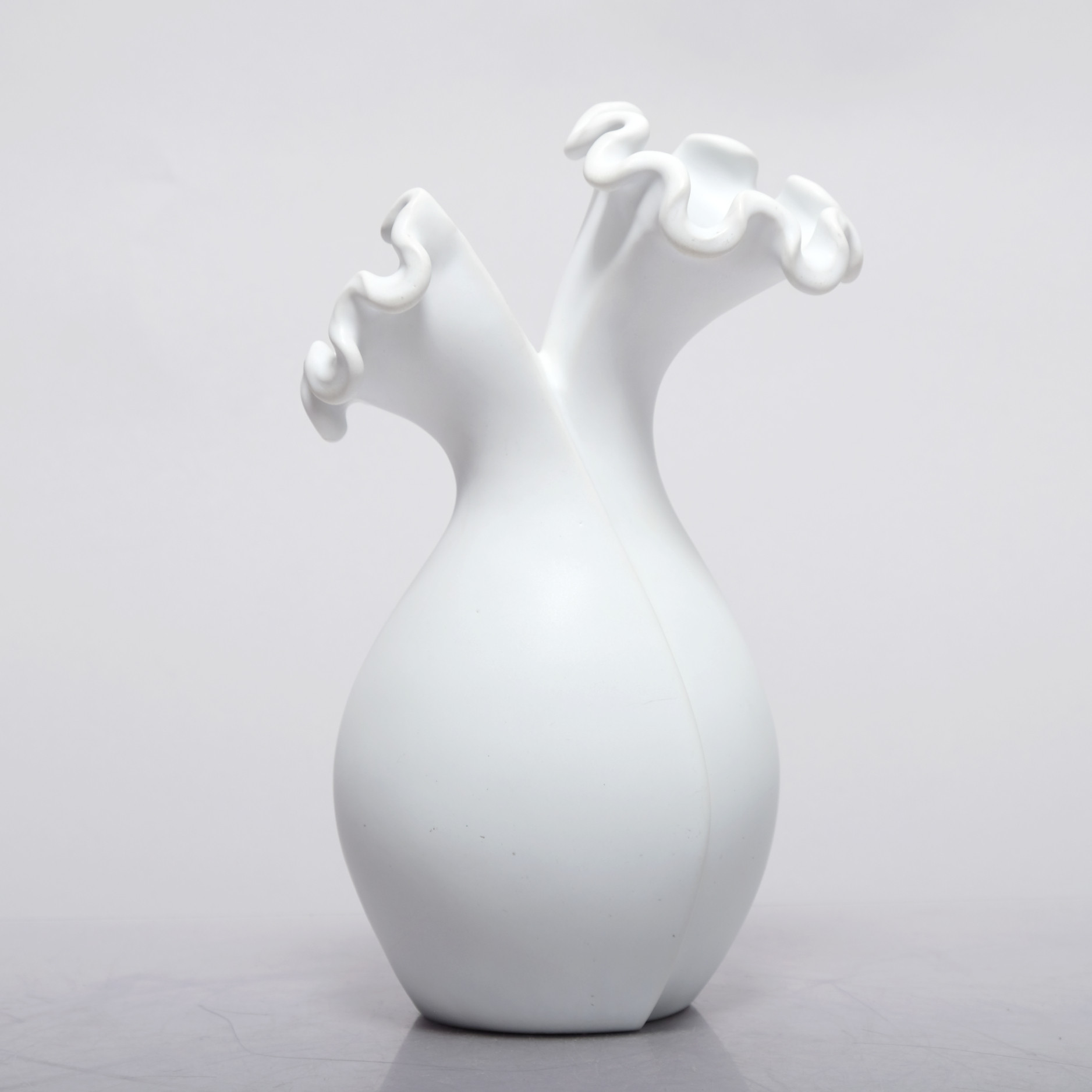 WILHELM KÅGE. Vas, ur serien, "våga", Stengods, Carrara, Gustavsberg.