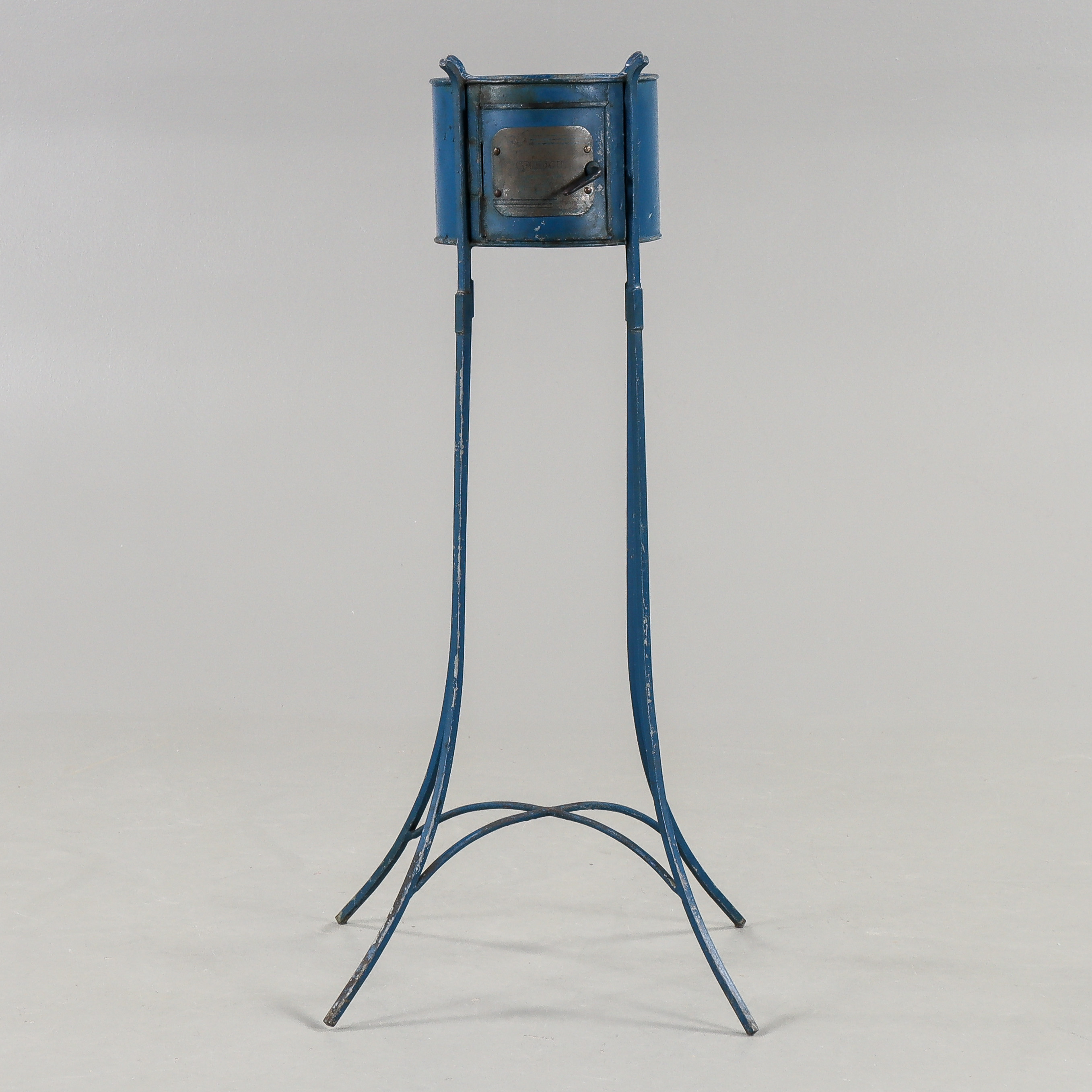 PIEDESTAL / OLJEVÄRMARE "Speedoil" Plåt & stål, 1900-talets första hälft.