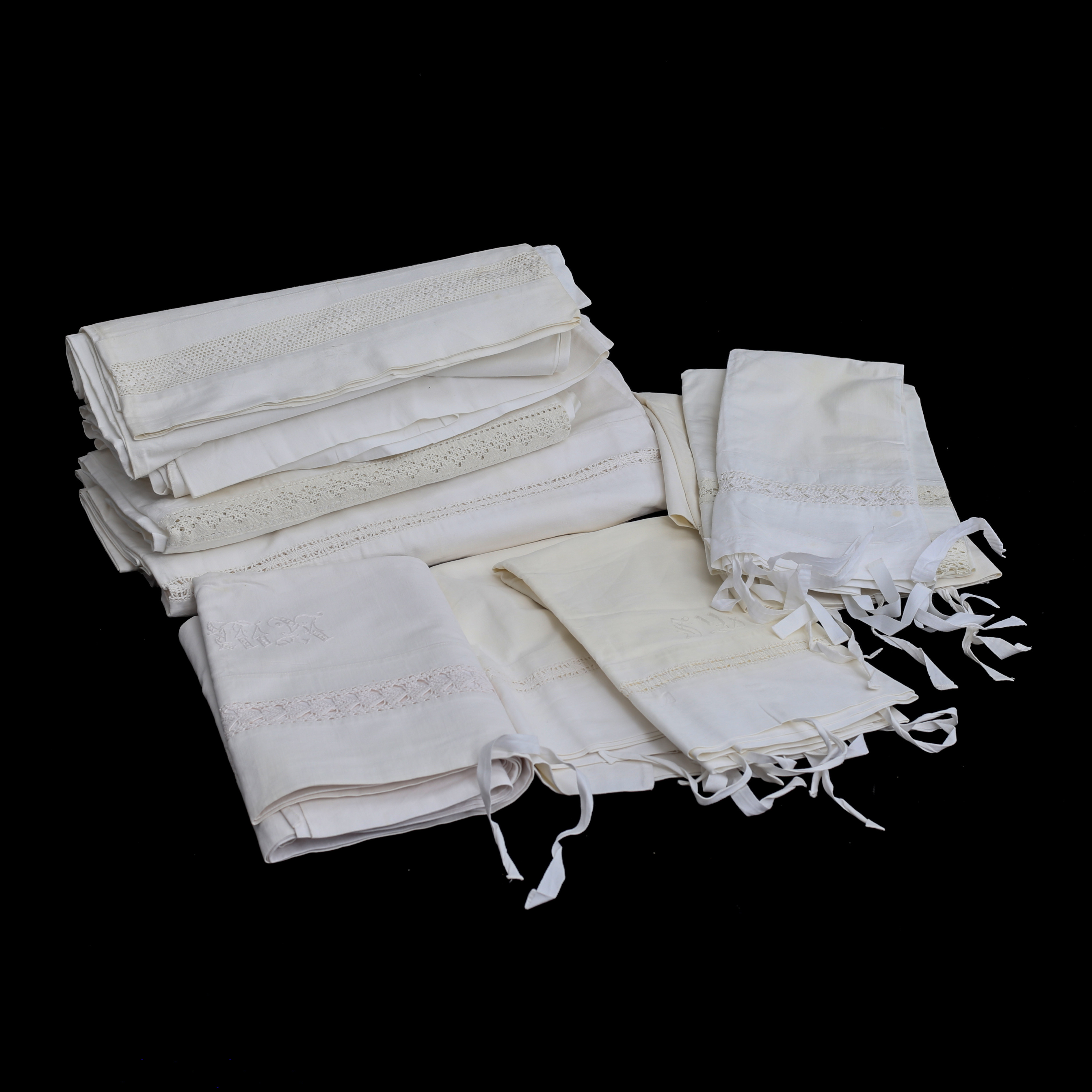 LAKAN samt ÖRNGOTT med spets, 10 delar.