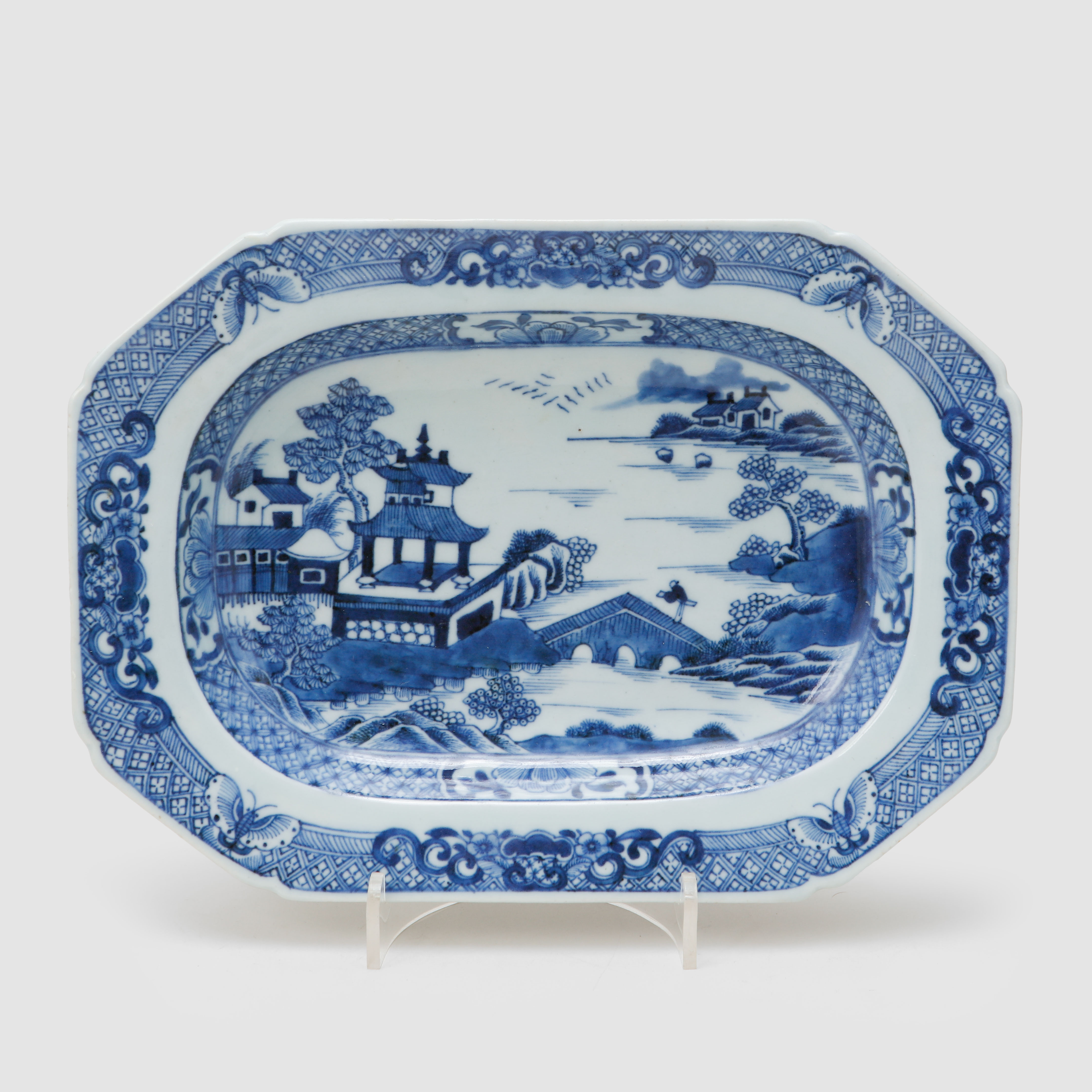 STEKFAT, porslin, Kina, 17/1800-tal.