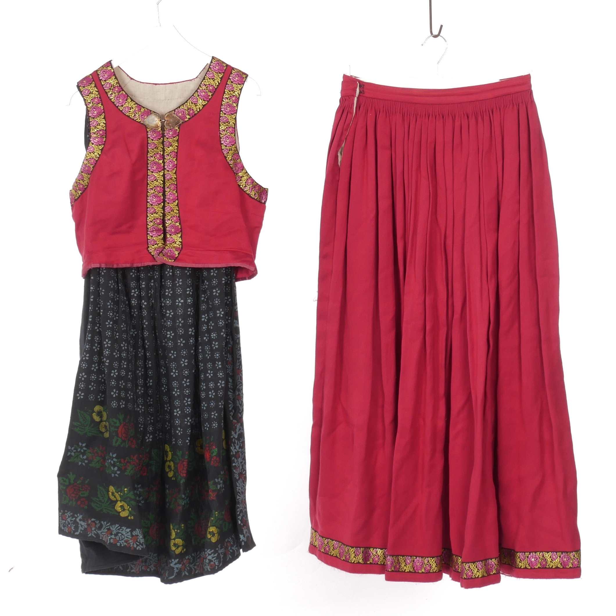 FOLKDRÄKT, "Södra Möredräkten", 7 delar.