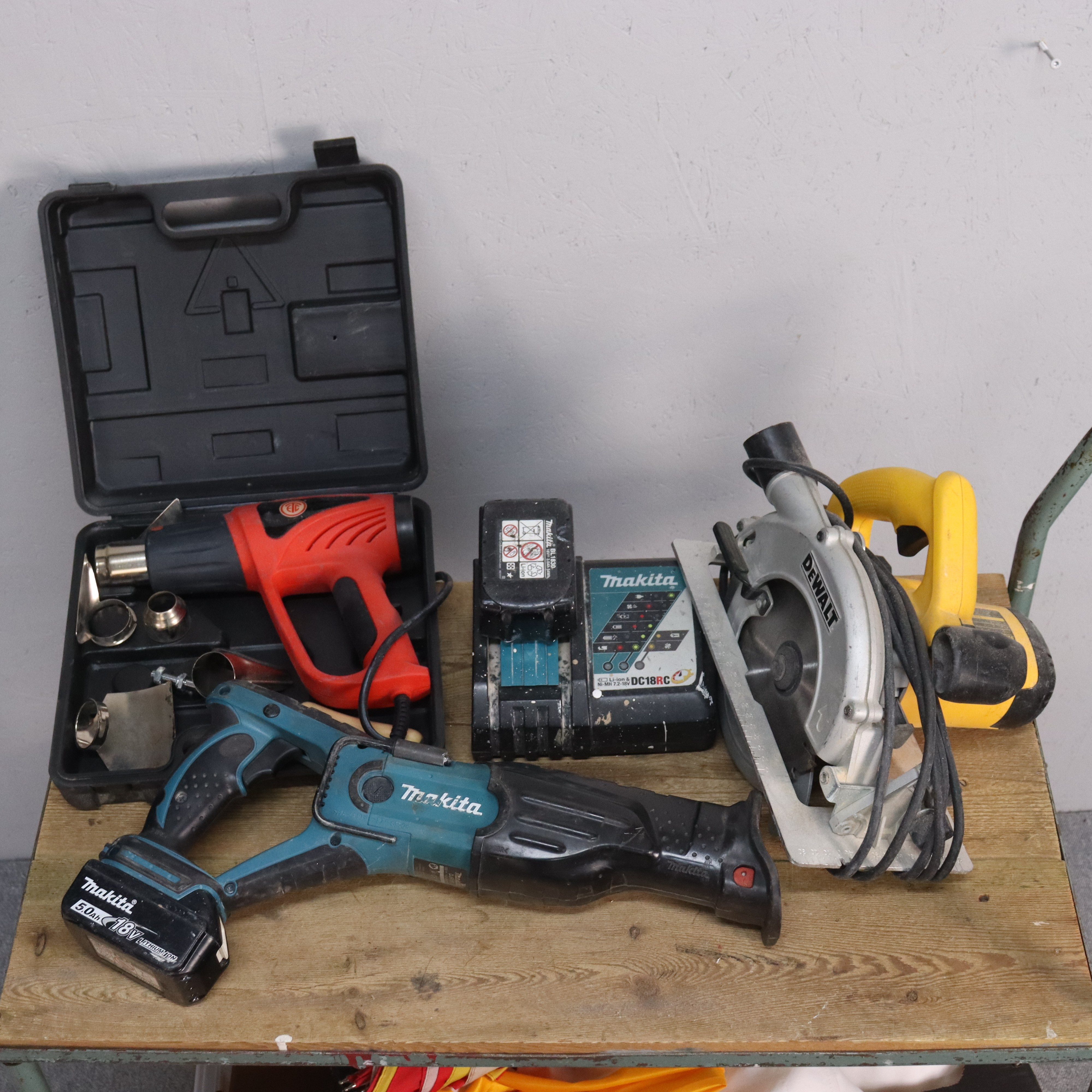 ELVERKTYG, Makita tigersåg, DeWalt cirkelsåg samt värmepistol.