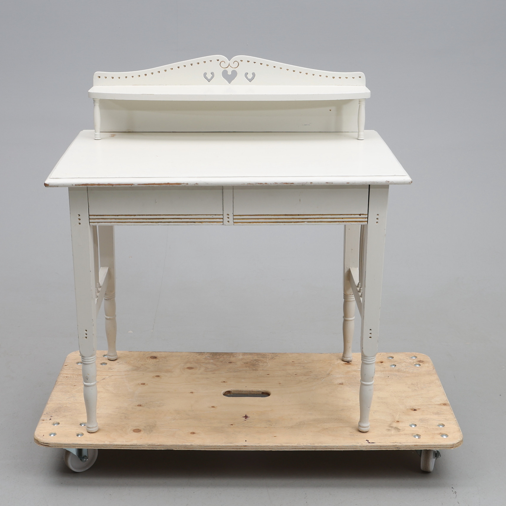 SKRIVBORD, gustaviansk stil bemålad, 1900-tal.