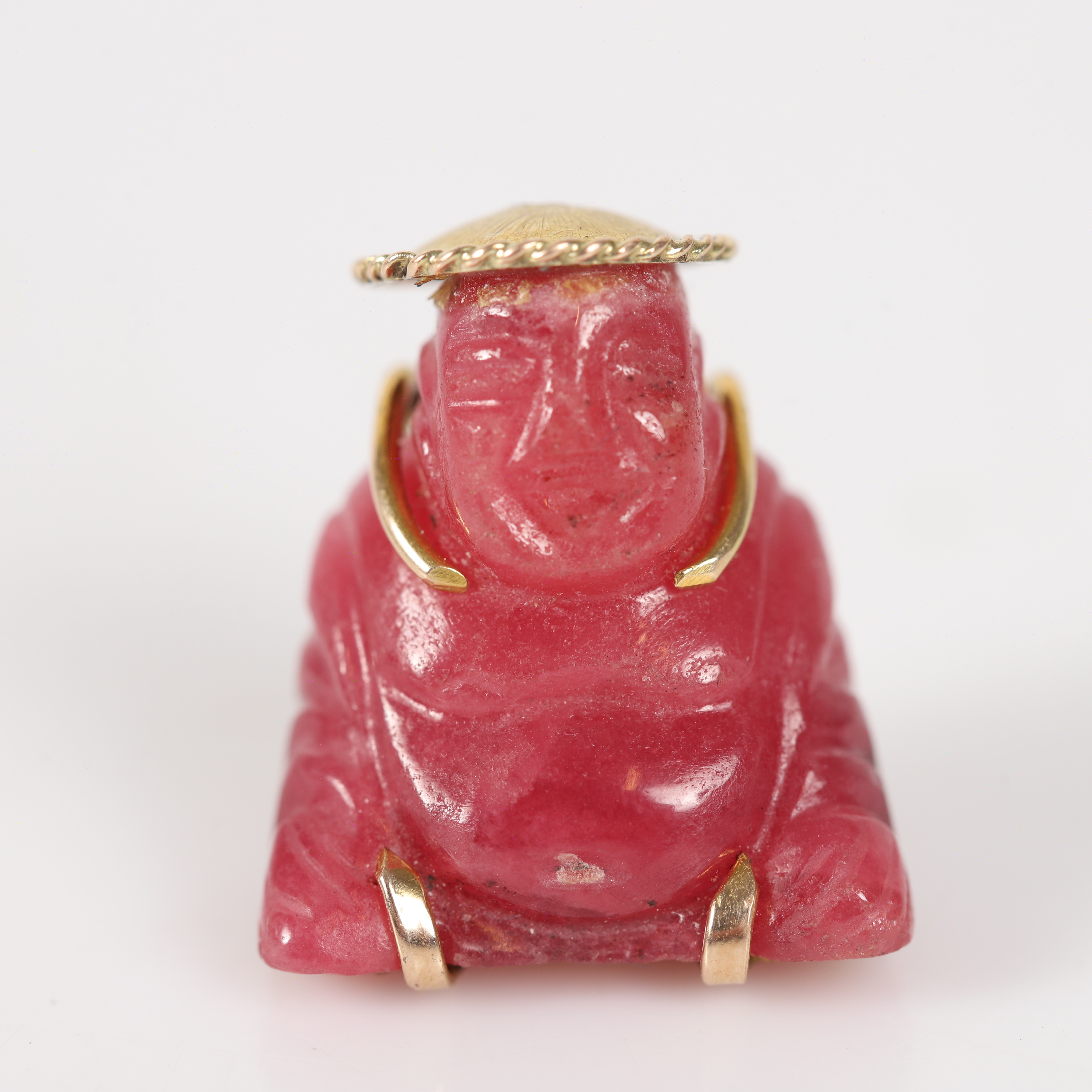 HÄNGE, 14 K guld med röd jade i form av Buddha.