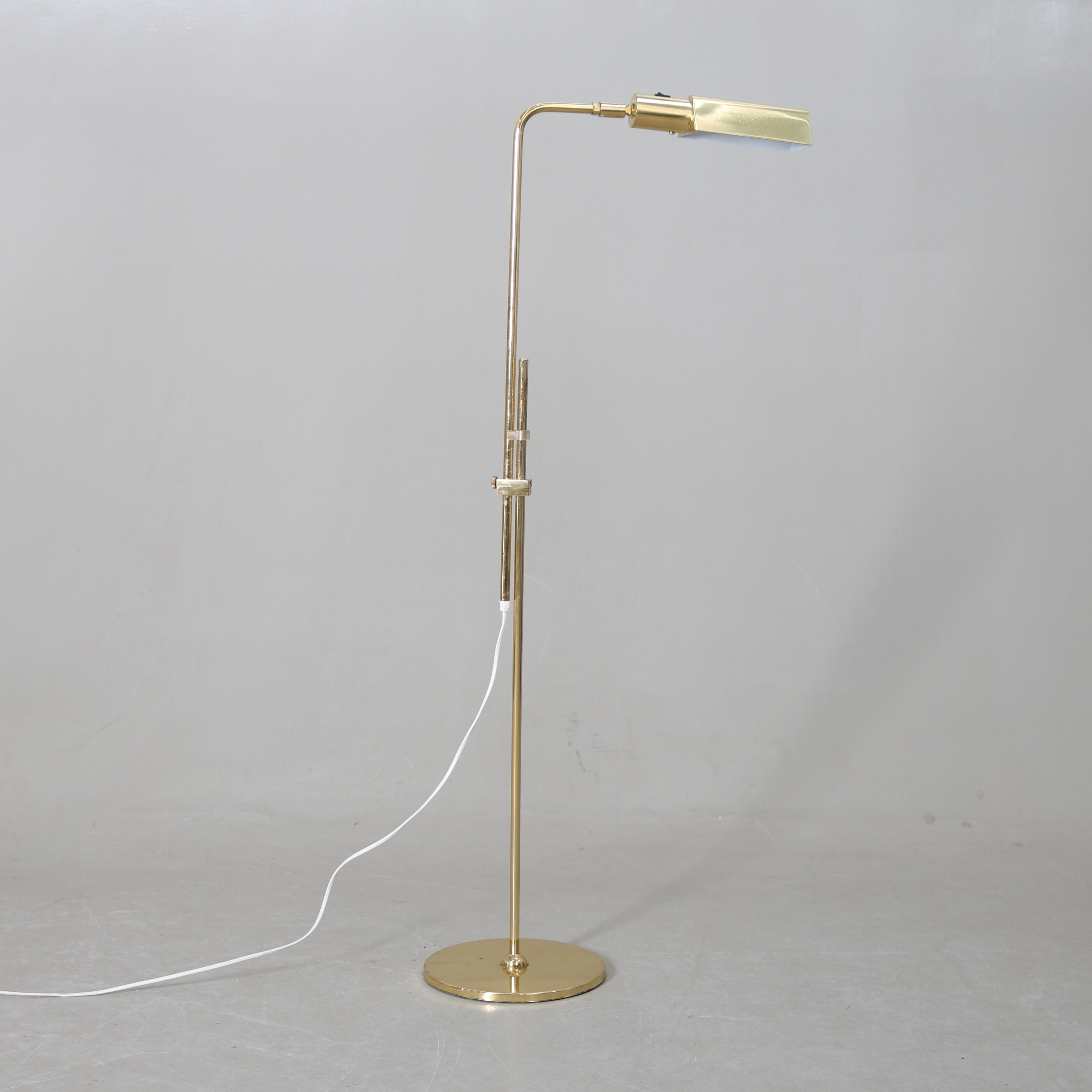 GOLVLAMPA, mässing, Örsjö Industri, 1900-tal.