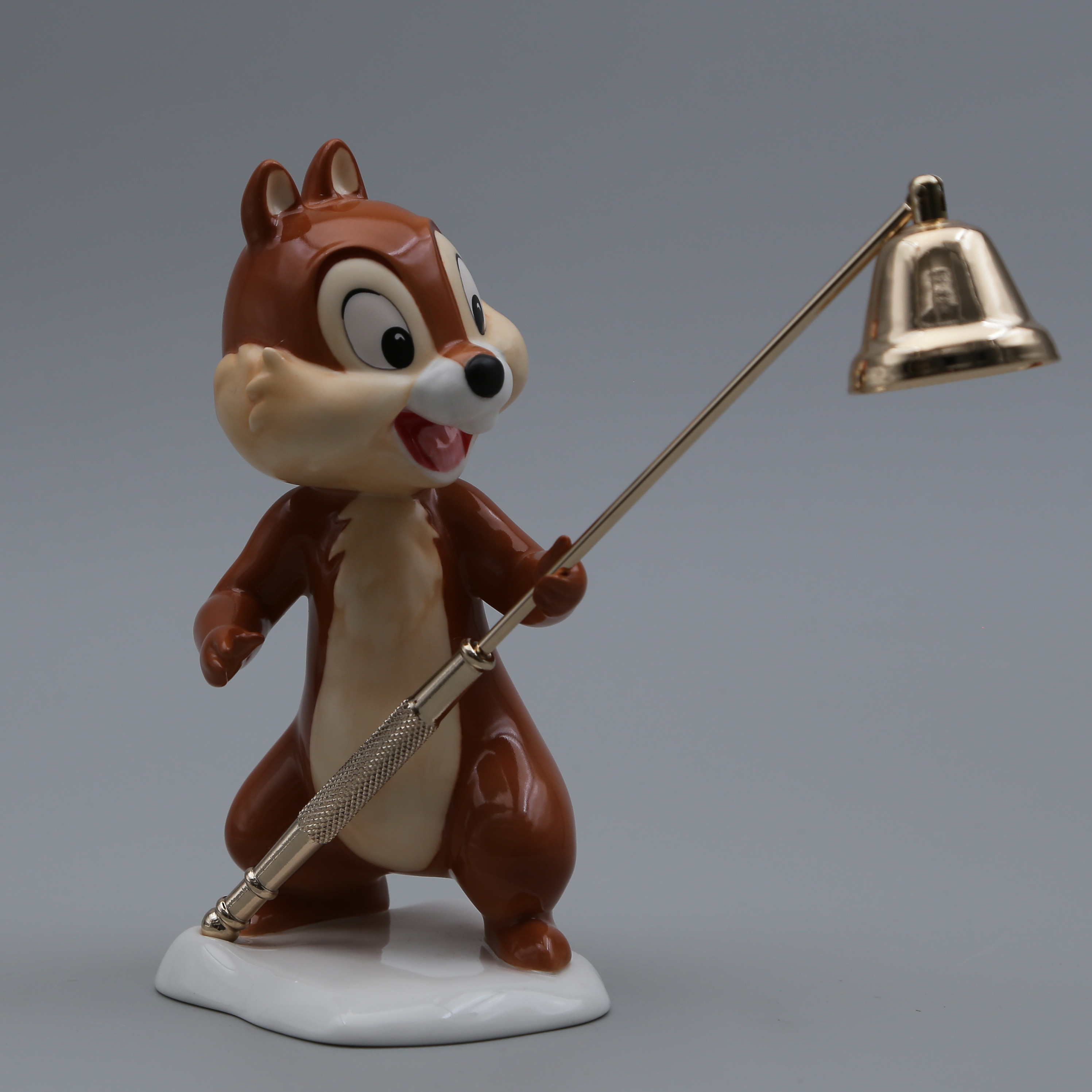 STEFAN LINDAHL, SKULPTUR "PIFF MED LJUSSLÄCKARE" DISNEY CHRISTMAS COLLECTION, FYRKLÖVERN, FÖRSTA UTGÅVAN.