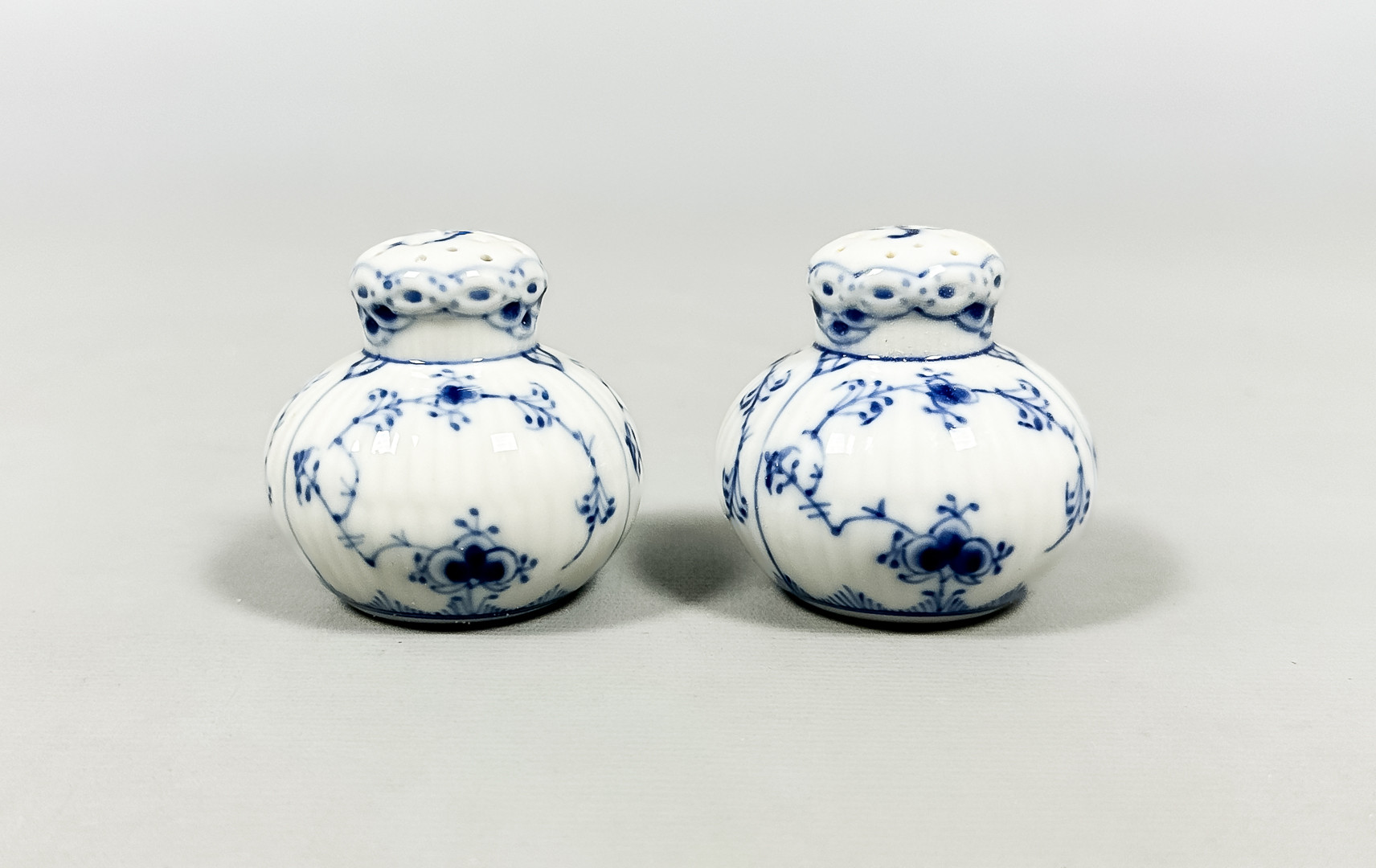 MUSSELMALET, S & P ströare, Royal Copenhagen, Danmark.