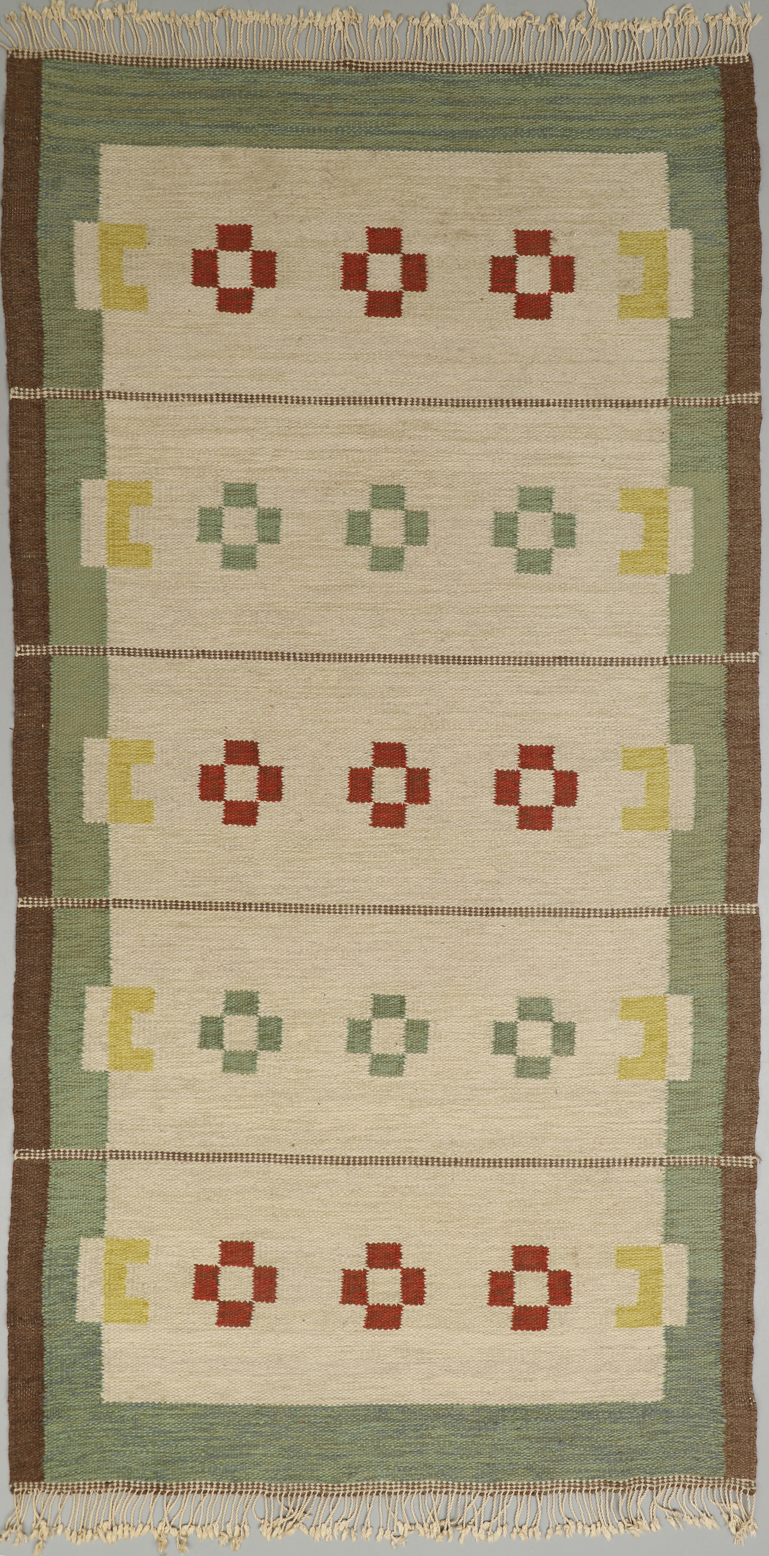 Matta, Rölakan, 1900-talets mitt. Ca 218x120 cm.