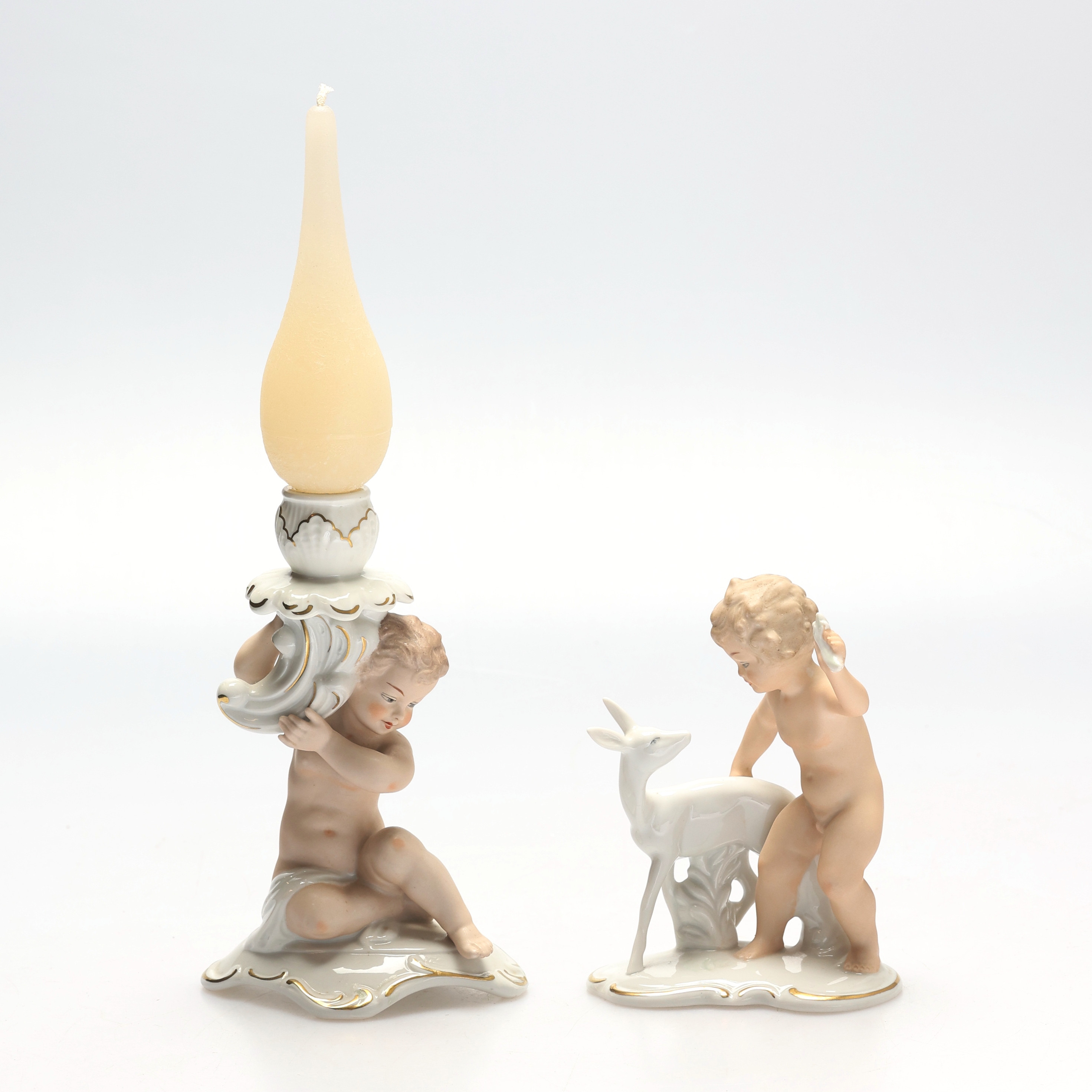 FIGURIN och LJUSSTAKE, porslin, Wallendorf, Tyskland.