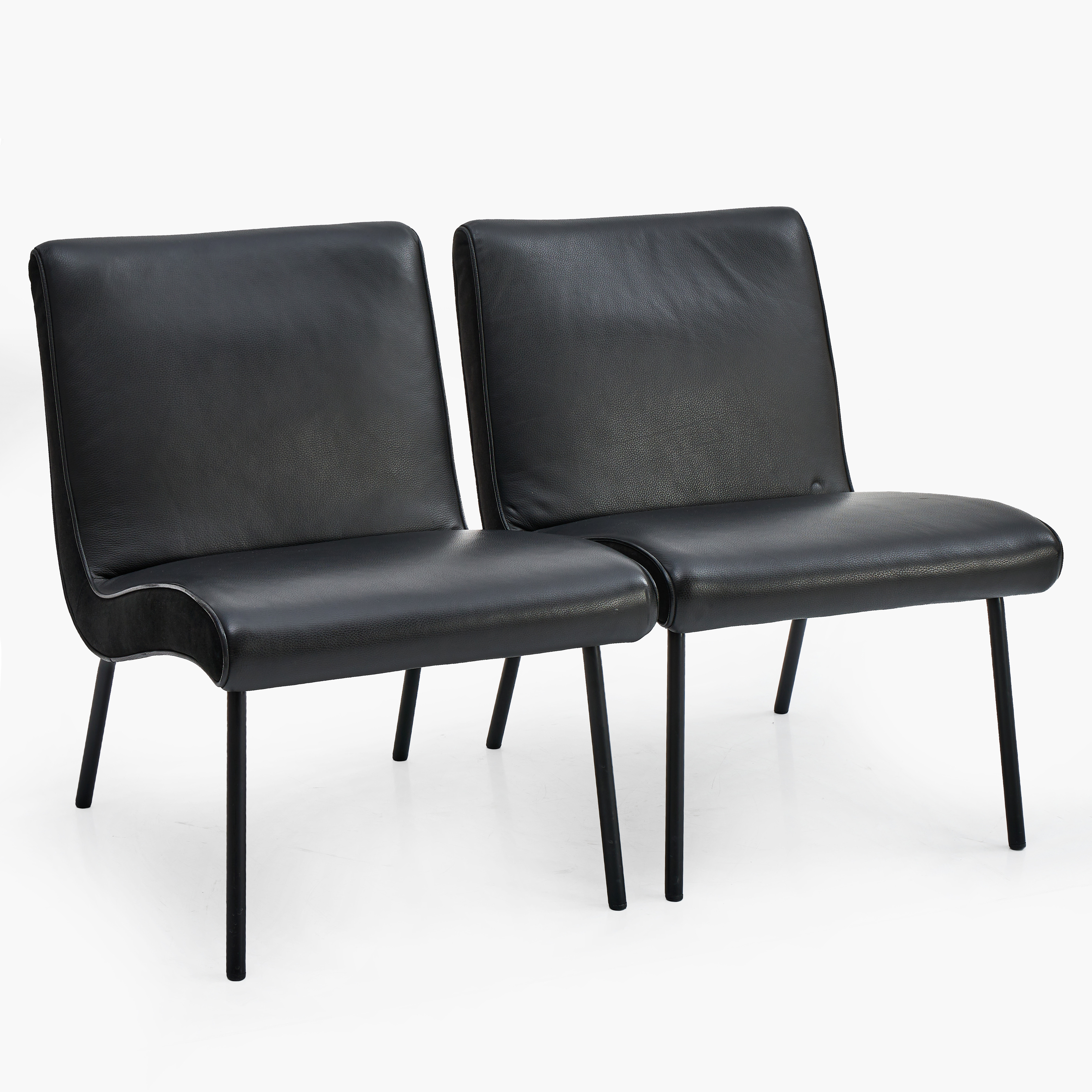 WALTER KNOLL, fåtöljer, ett par, modell "Vostra", klädda i svart skinn, svart metallstomme, etikettmärkta Walter Knoll Classic Edition.