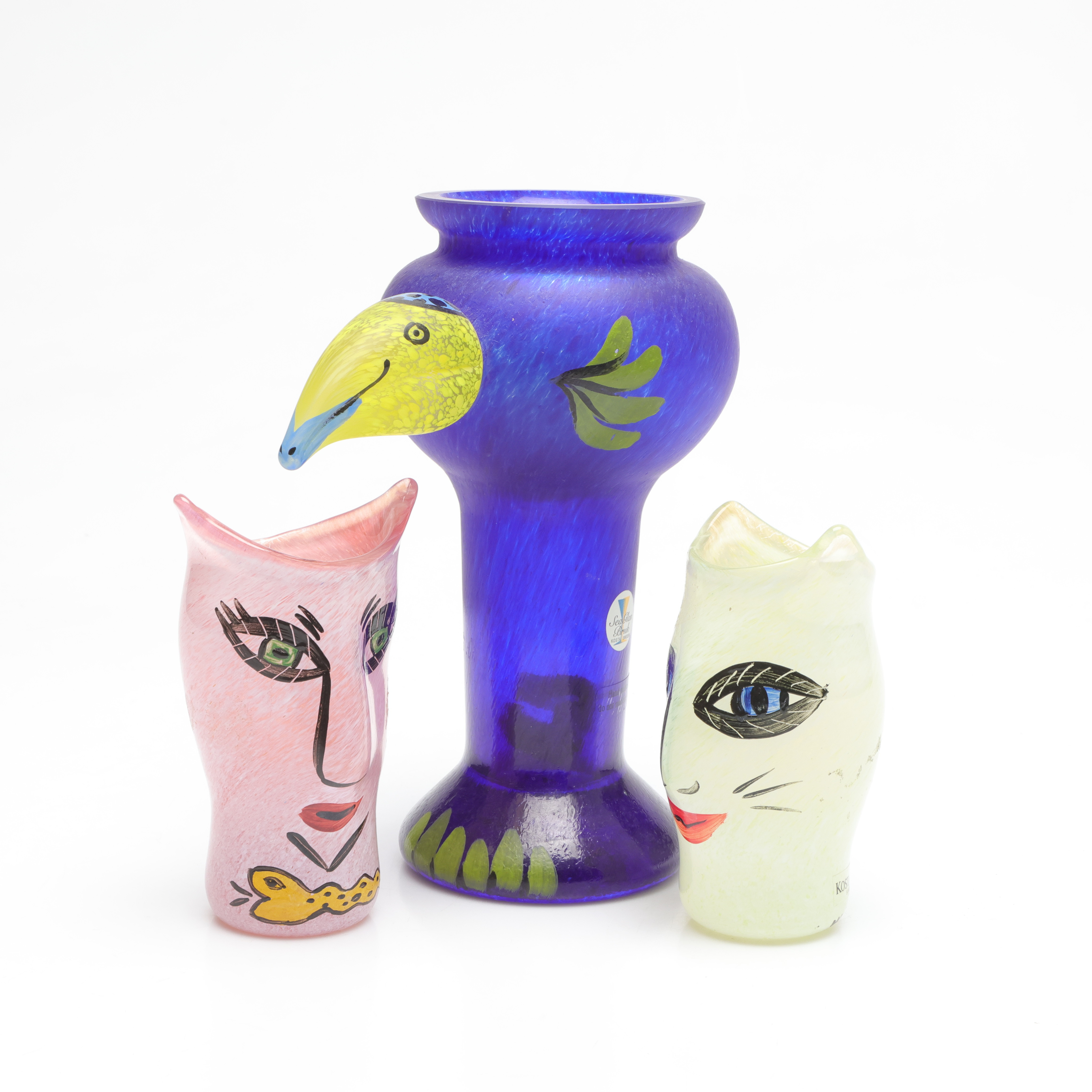 KONSTGLAS, 3 delar, bl.a. Ulrica Hydman Vallien, Kosta Boda.