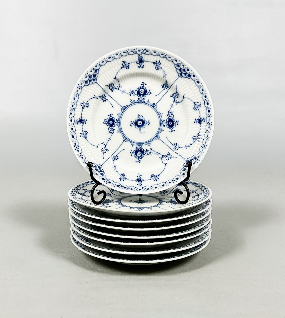 MUSSELMALET, assietter, 8 st, Royal Copenhagen, Danmark.