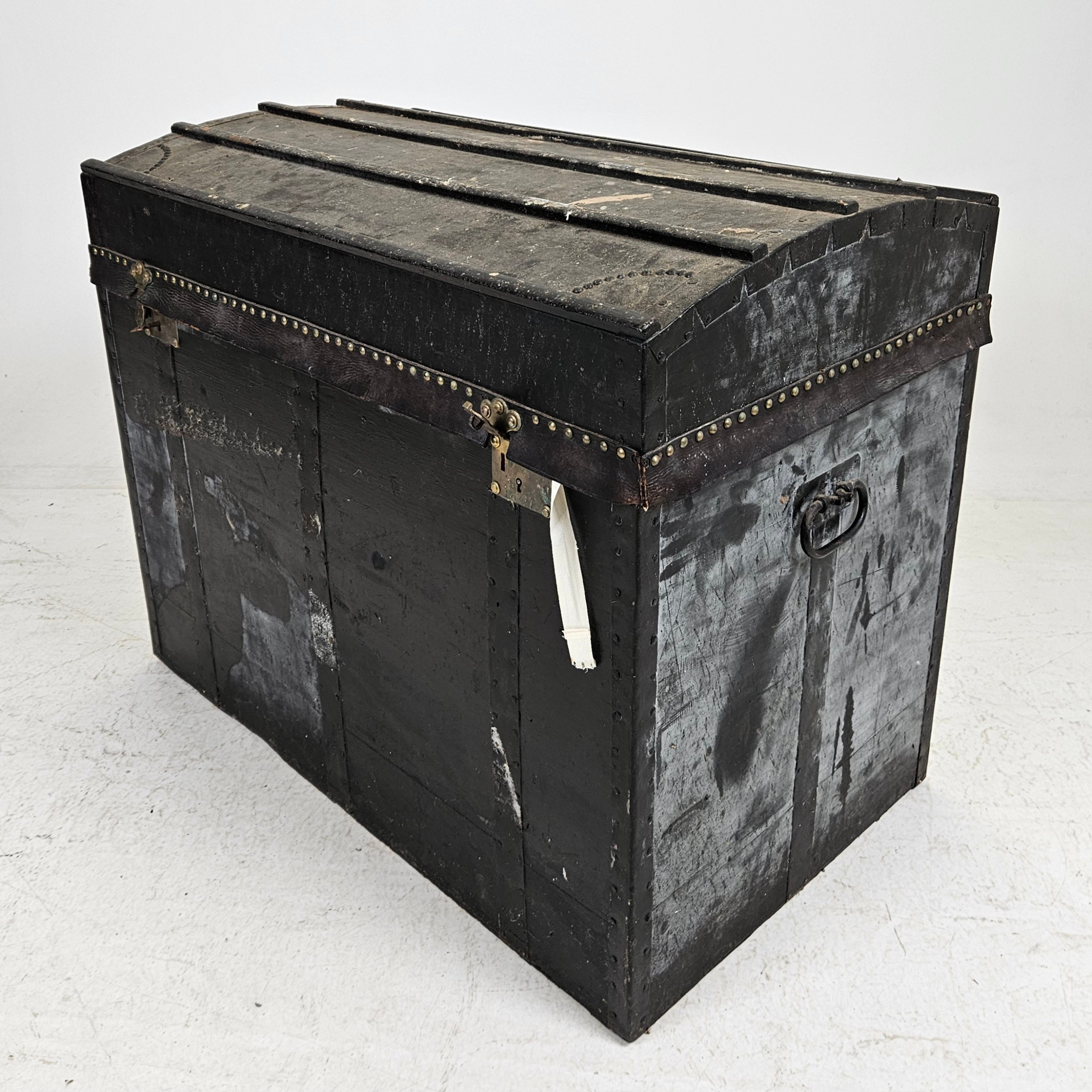 KOFFERT, 1900-talets första hälft.