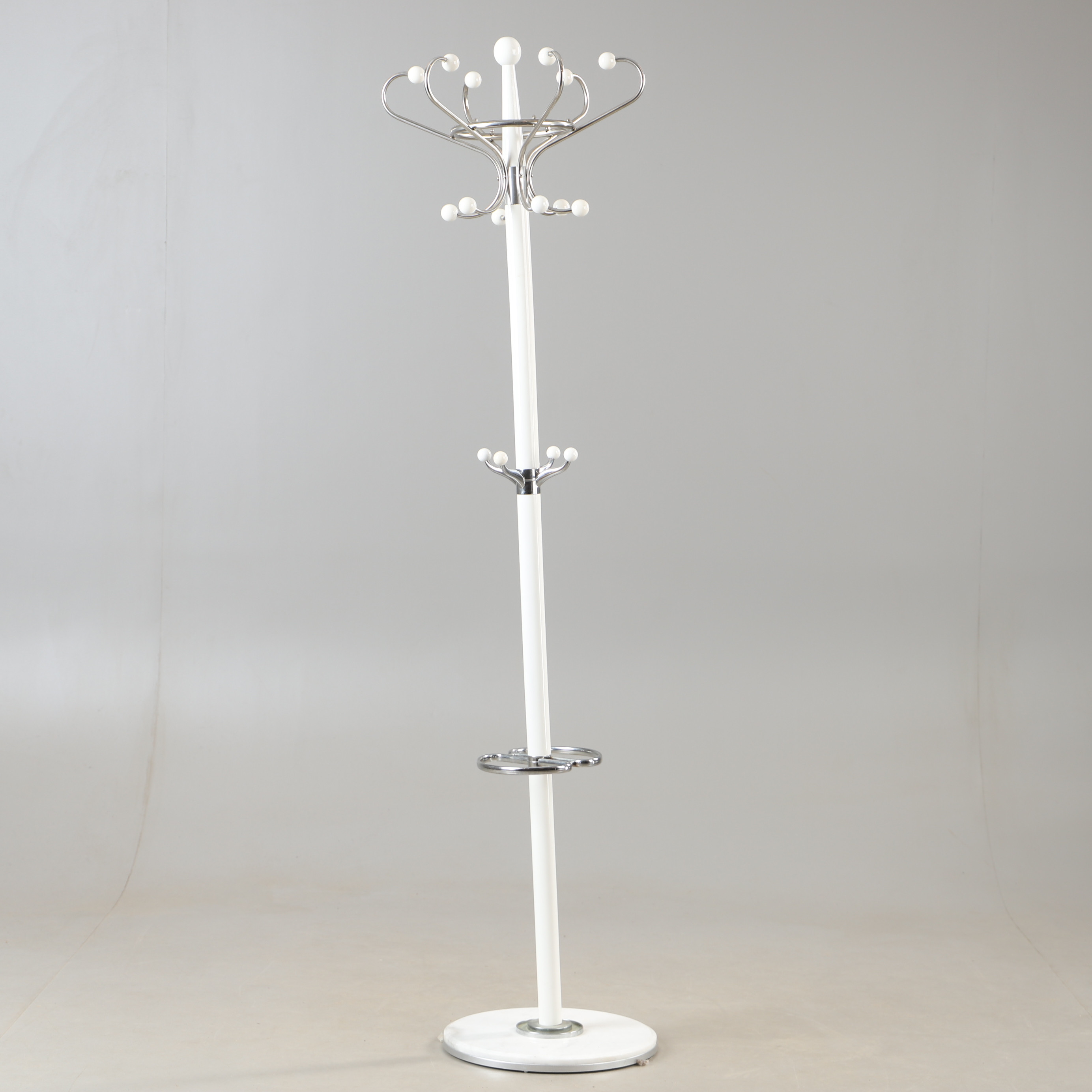 TAMBURMAJOR, metall med stenskiva, 1900-talets andra hälft.