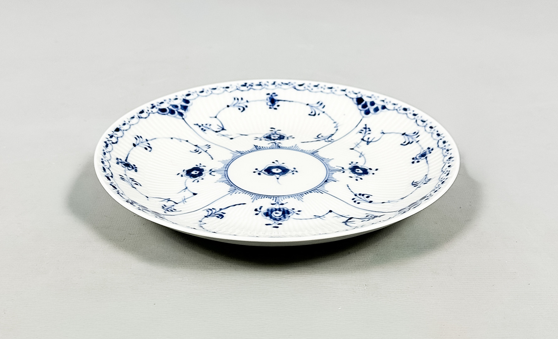 MUSSELMALET, fat, Royal Copenhagen, Danmark.