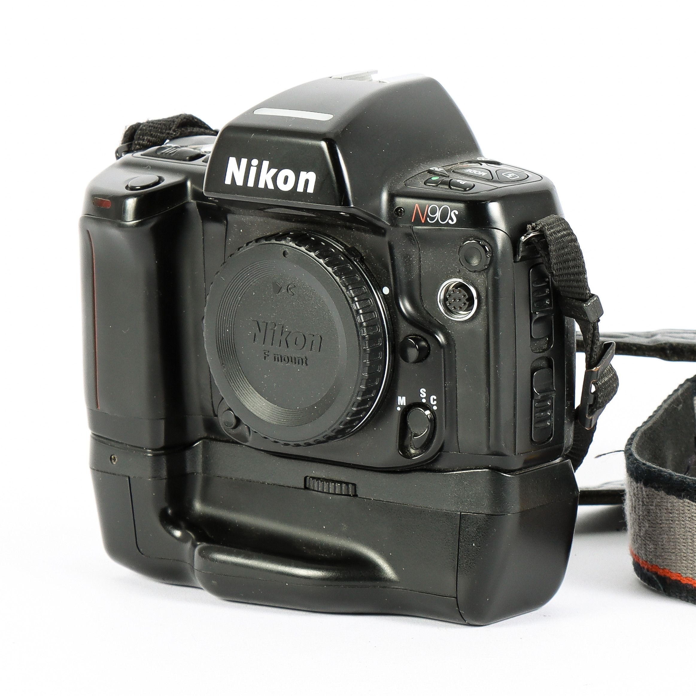 NIKON N90S Kamerahus, med batterigrepp.