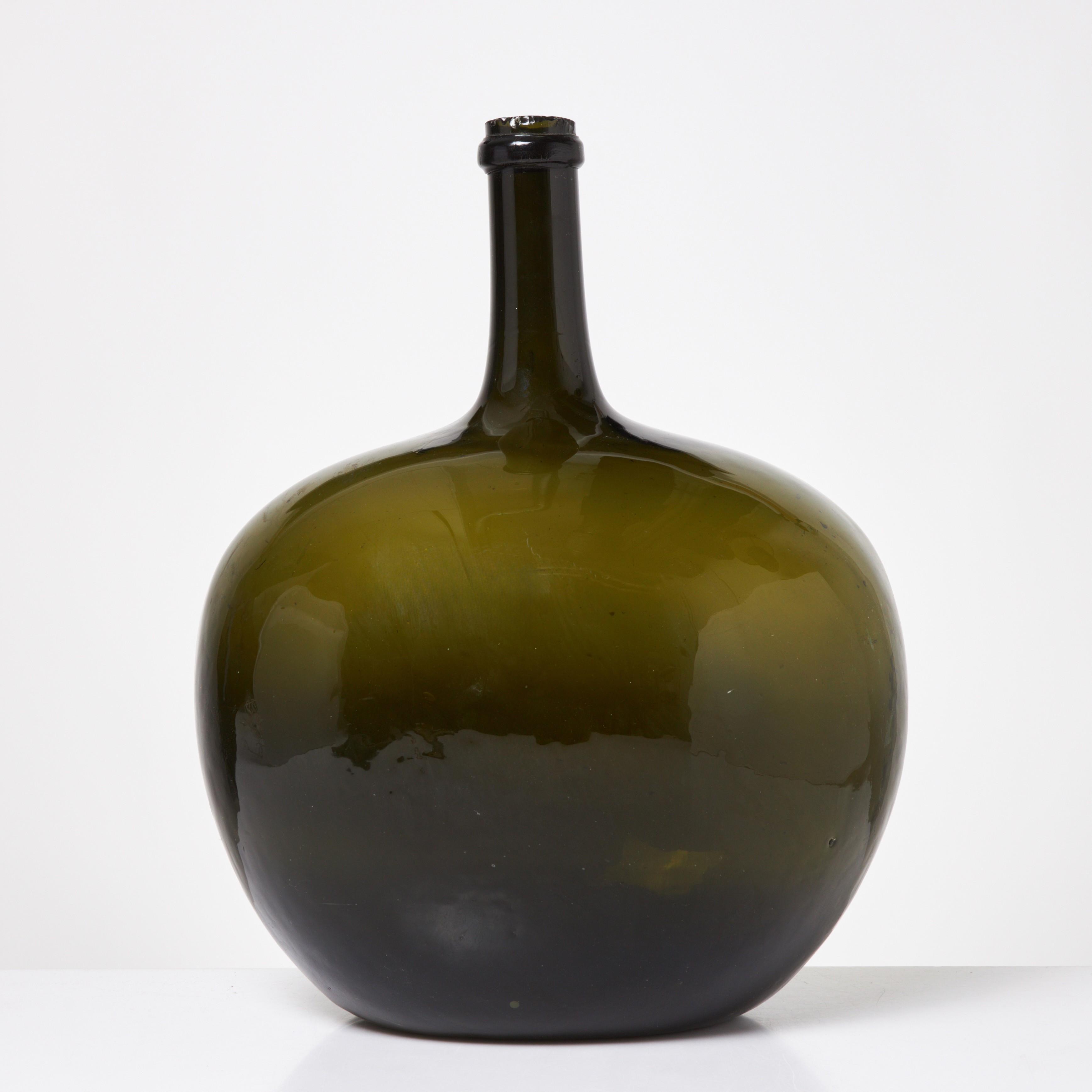 BALLONGFLASKA, 1800-tal, grön glasmassa.