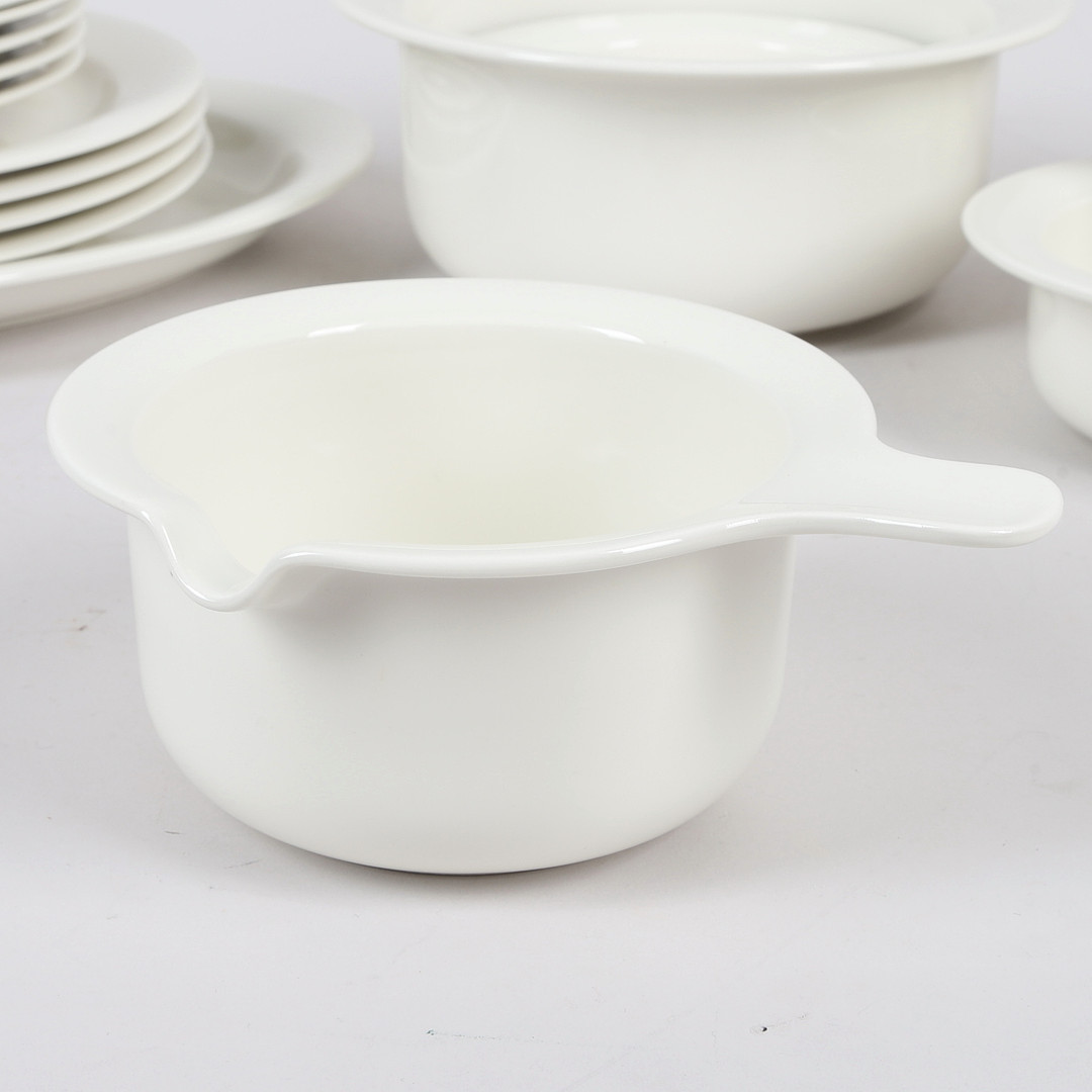 INKERI LEIVO. Servisdelar, 17 st, "Arctica", Arabia, Finland.