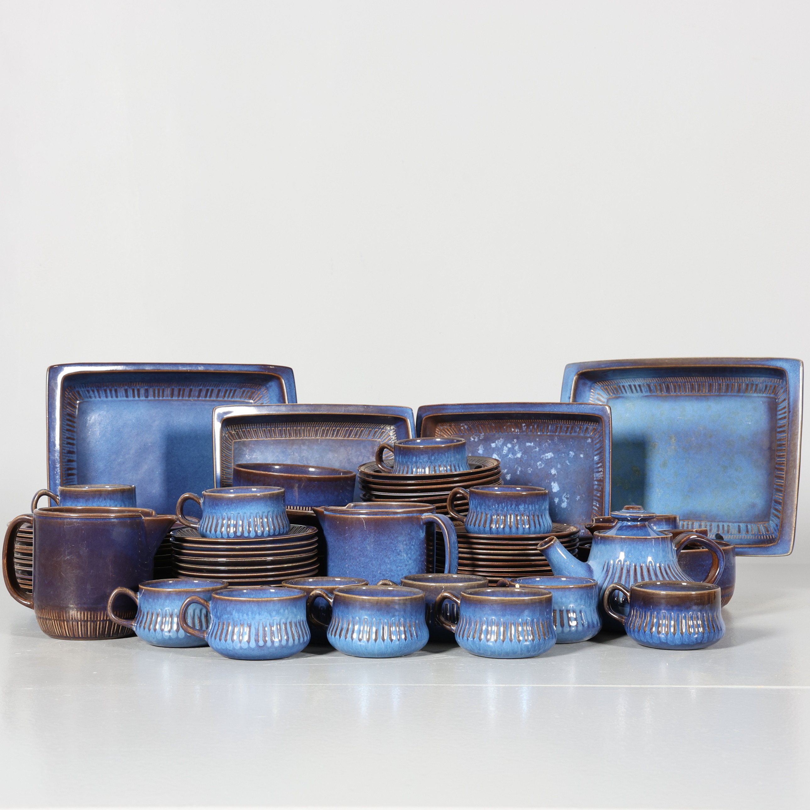 BERIT TERNELL. SERVISDELAR, 84 delar "Kosmos" Gefle, 1960/70-tal.