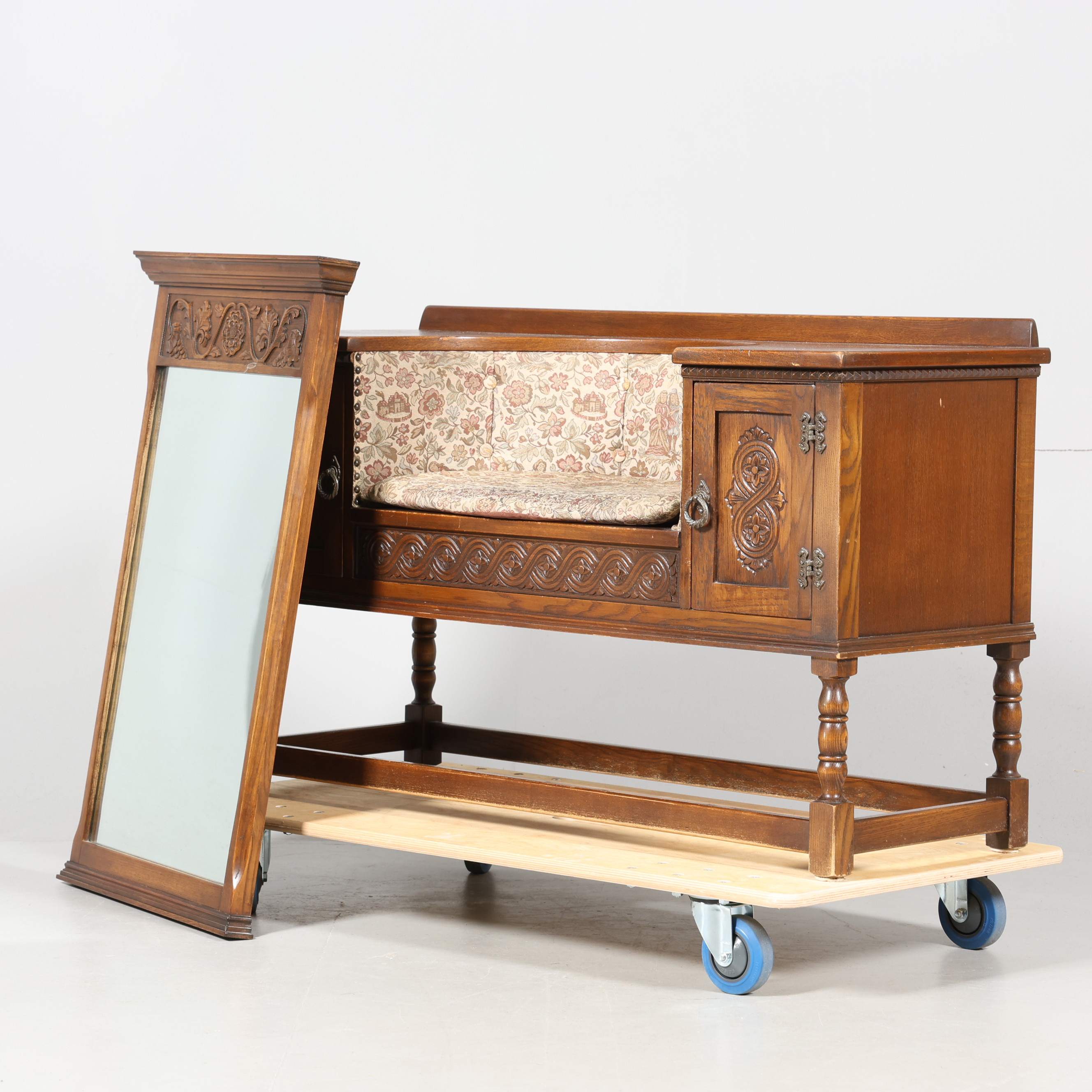 HALLMÖBEL SAMT SPEGEL, England, Jaycee furniture.