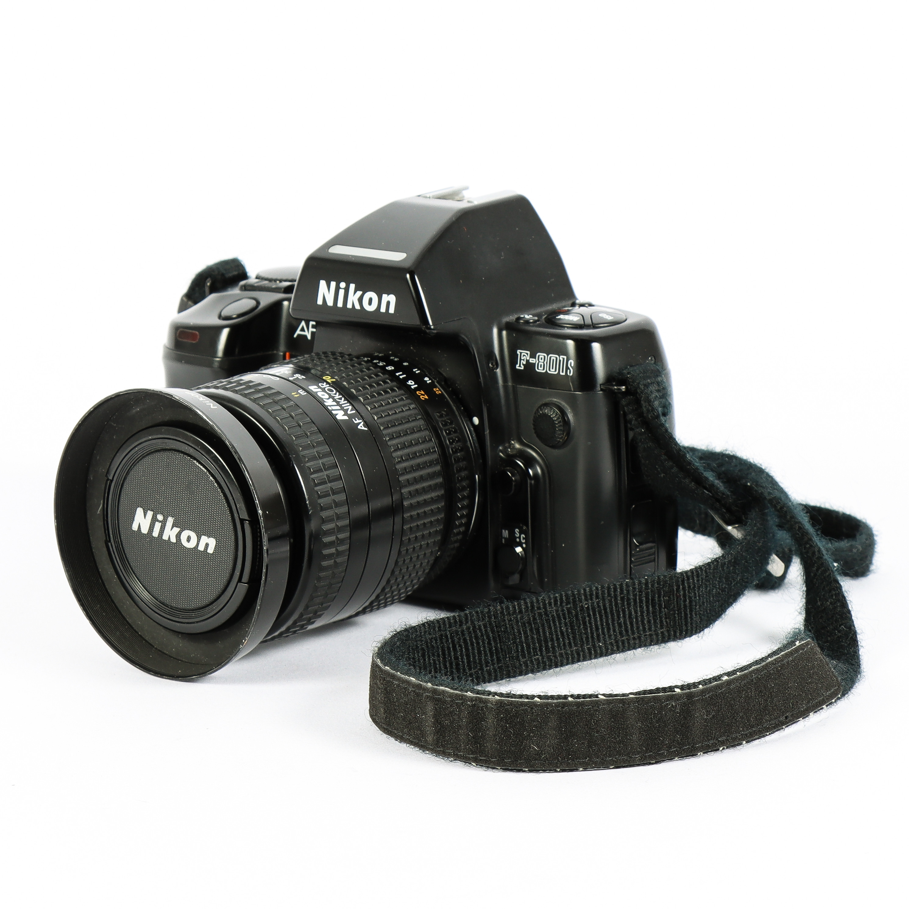 NIKON F-801S Med objektiv AF Nikkor 28-70 mm F 3.5-4.5.