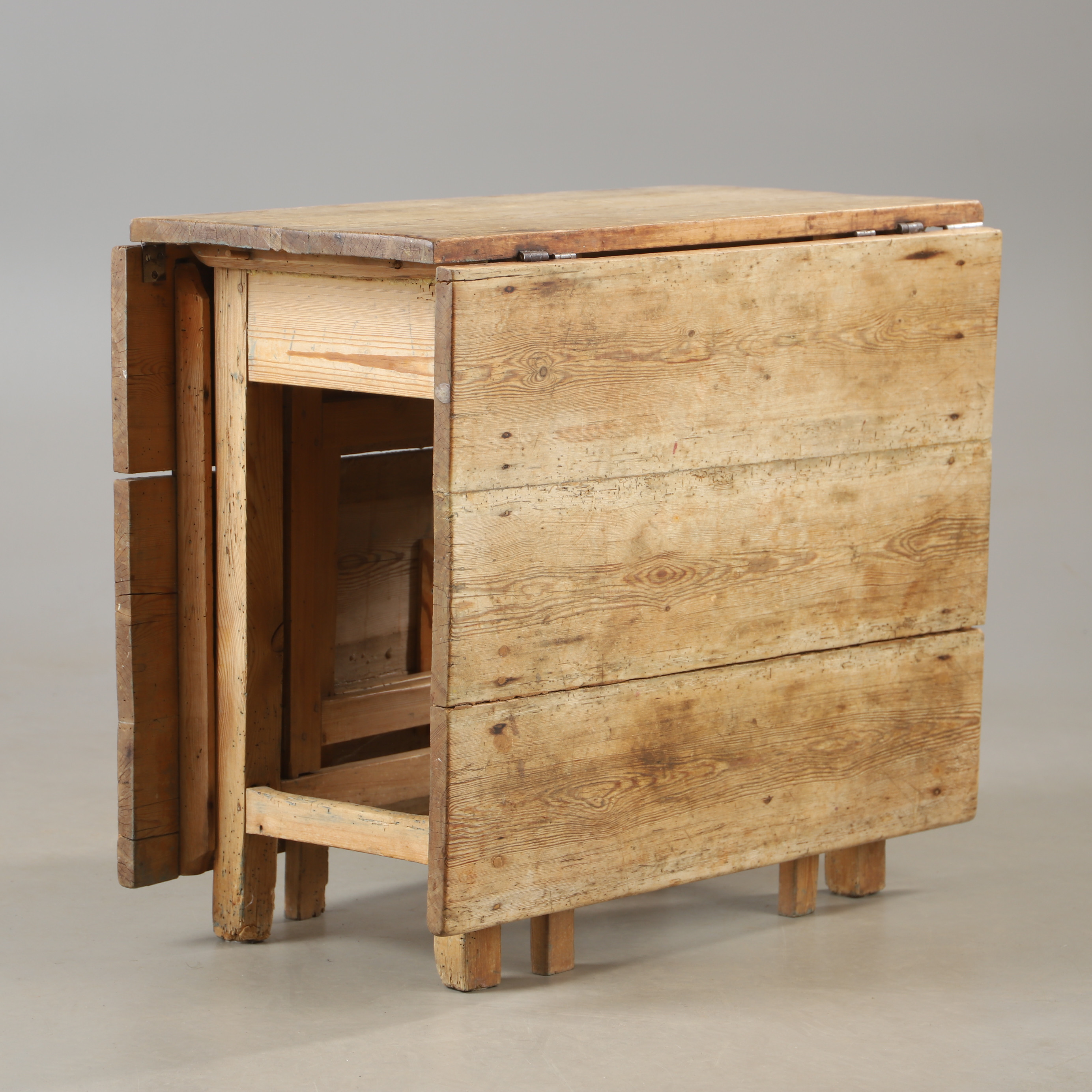 SLAGBORD, furu, 1800/1900-tal.