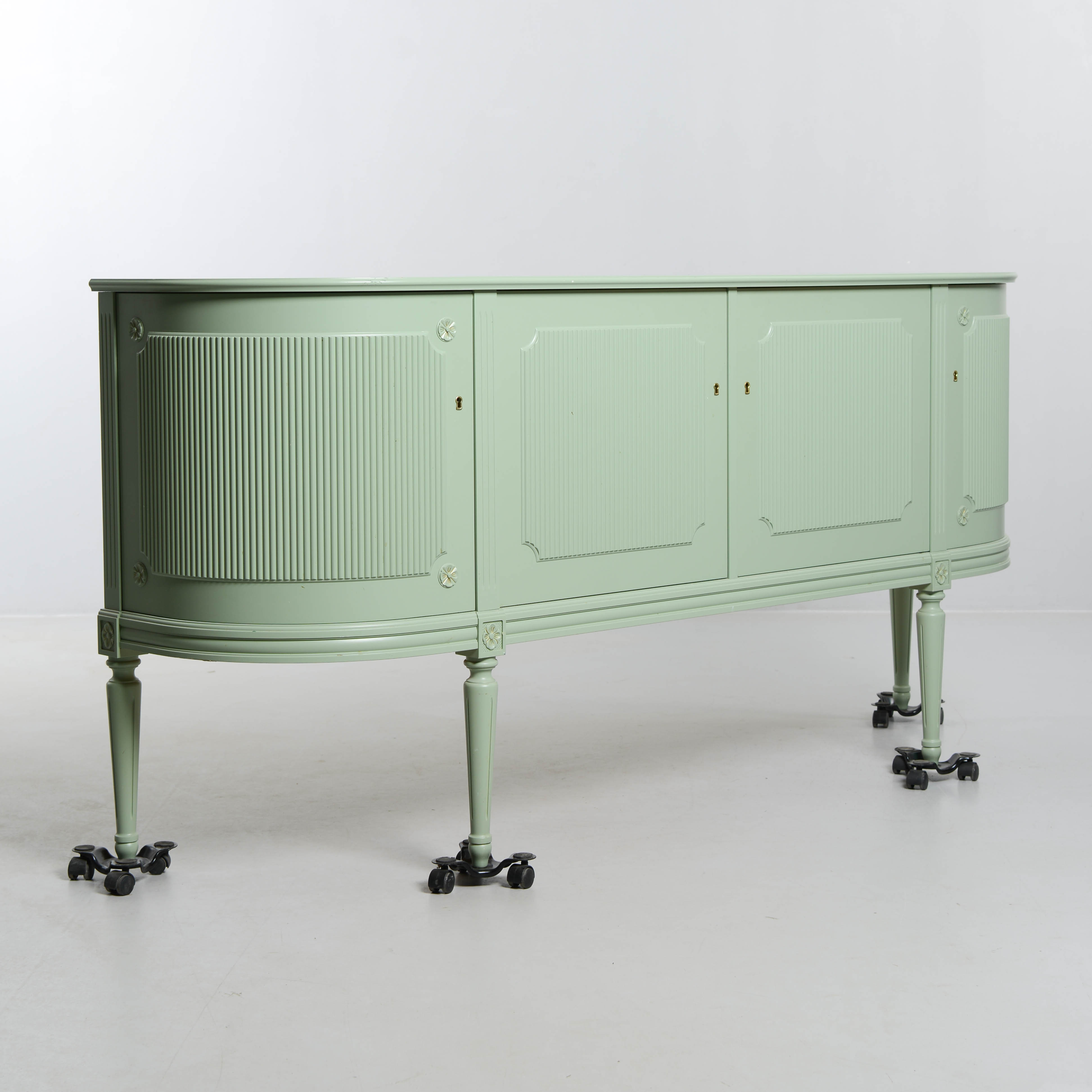 SIDEBOARD, gustaviansk stil, 1900-talets andra del, troligen City Möbler.