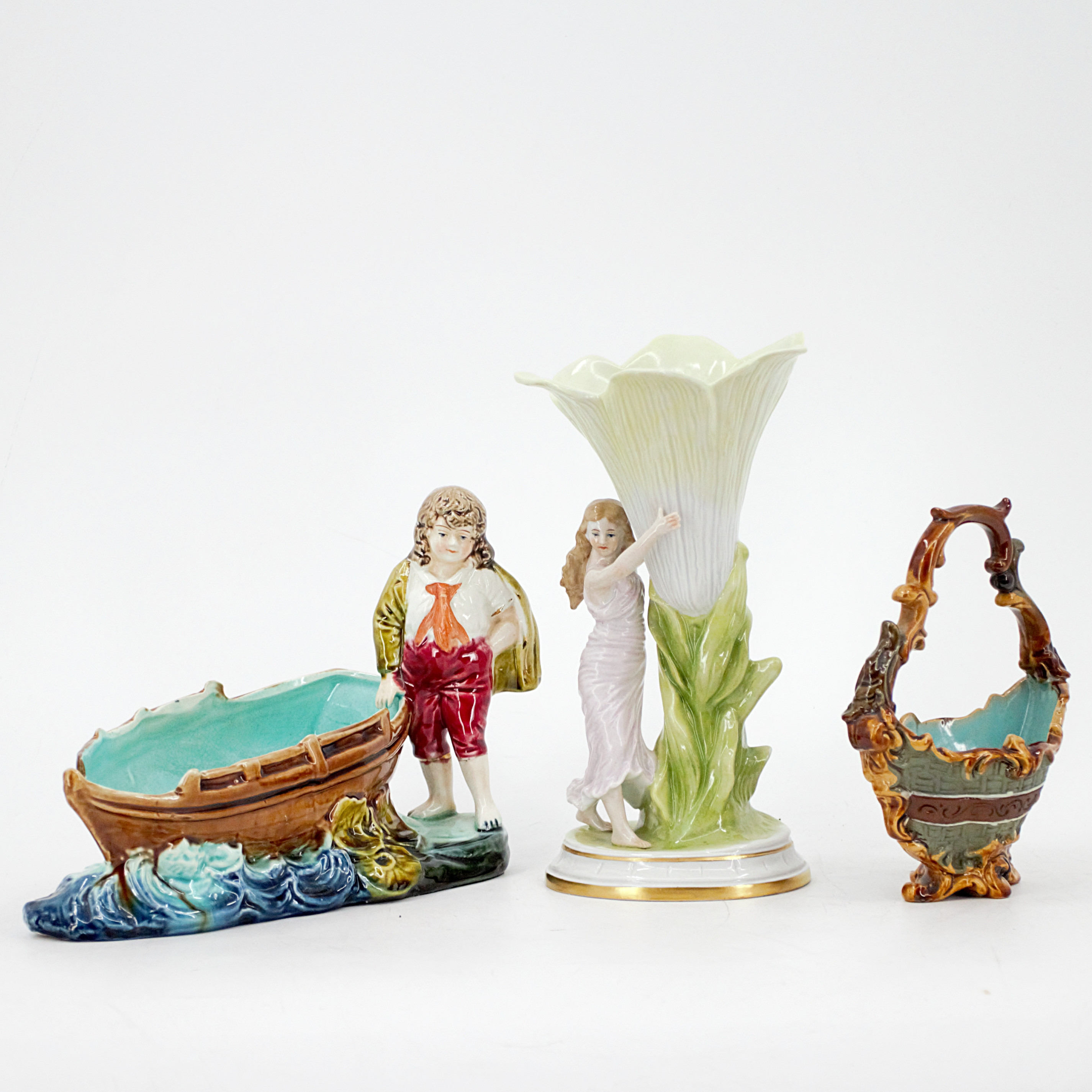 JARDINJÄR, SKÅL och VAS, 3 delar, varav 2 st, majolika, jugend, tidigt 1900-tal.