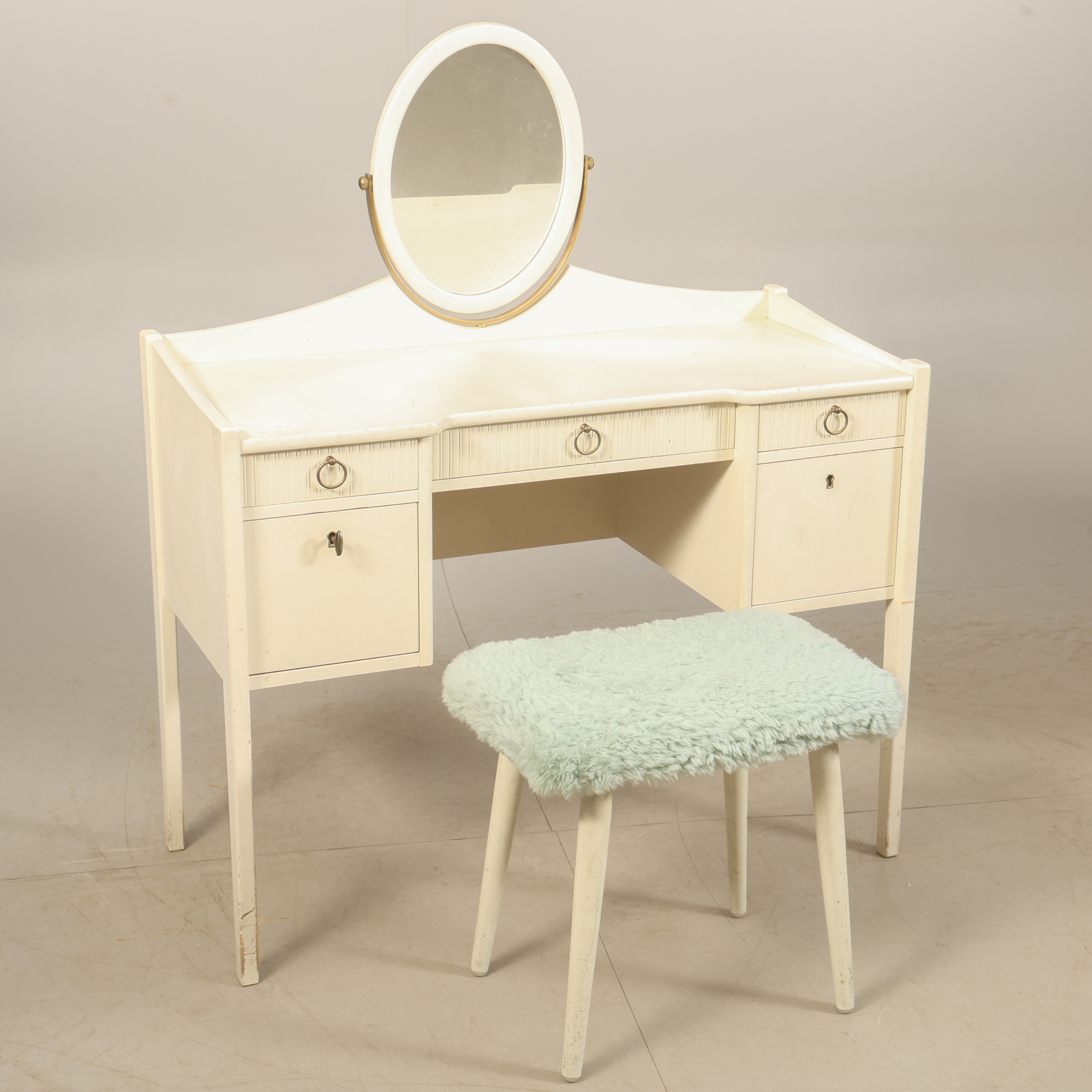 GILLIS LUNDGREN. Sminkbord samt pall, "Särla", Ikea, 1960/70-tal.