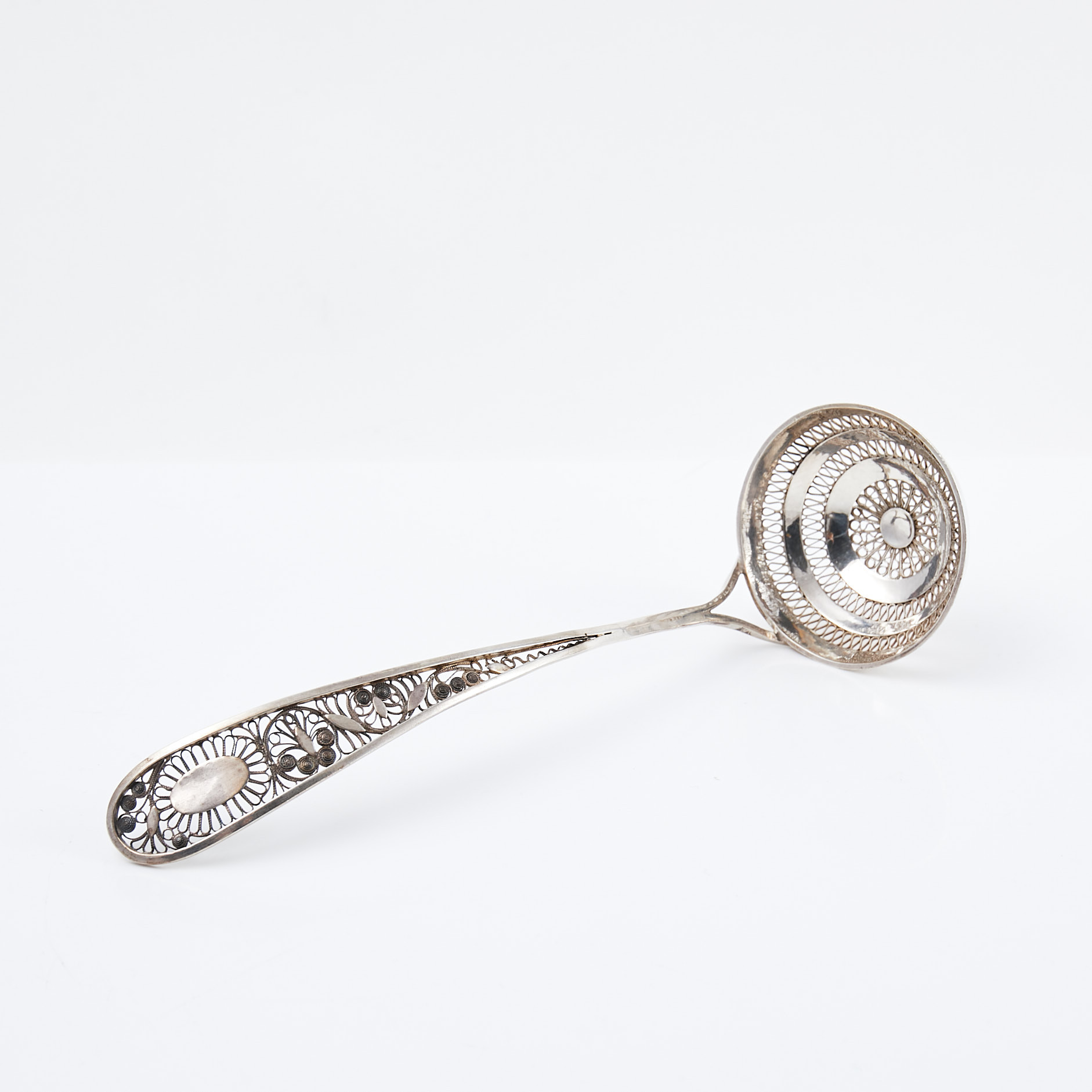 STRÖARE, silver, filigrandekor, änkestämplad Andreas Rönnov, Helsingborg 1813.