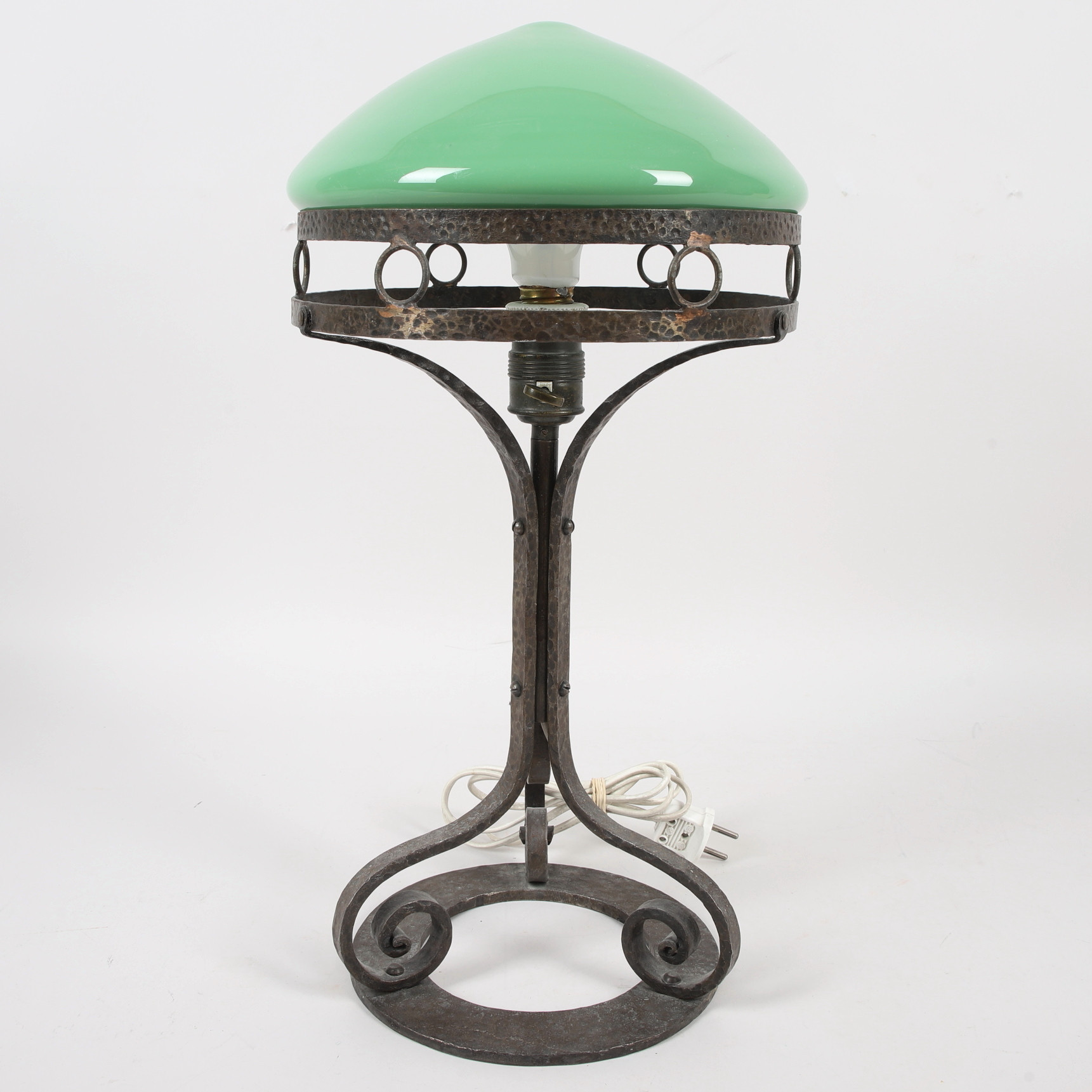 BORDSLAMPA, smide/glaskupa, Strindbergslampa, 1900-tal.