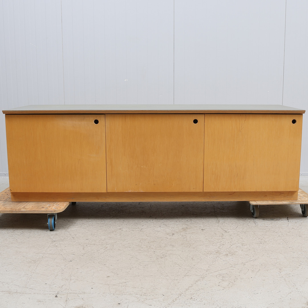 SIDEBOARD/TV-BÄNK, 1900-talets senare del.